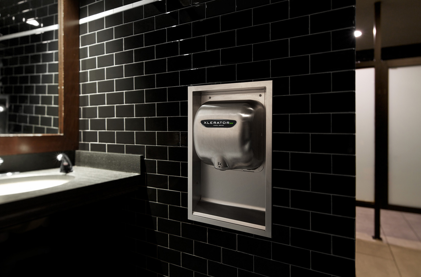 High-Speed, Energy-Efficient XLERATOReco® Hand Dryer