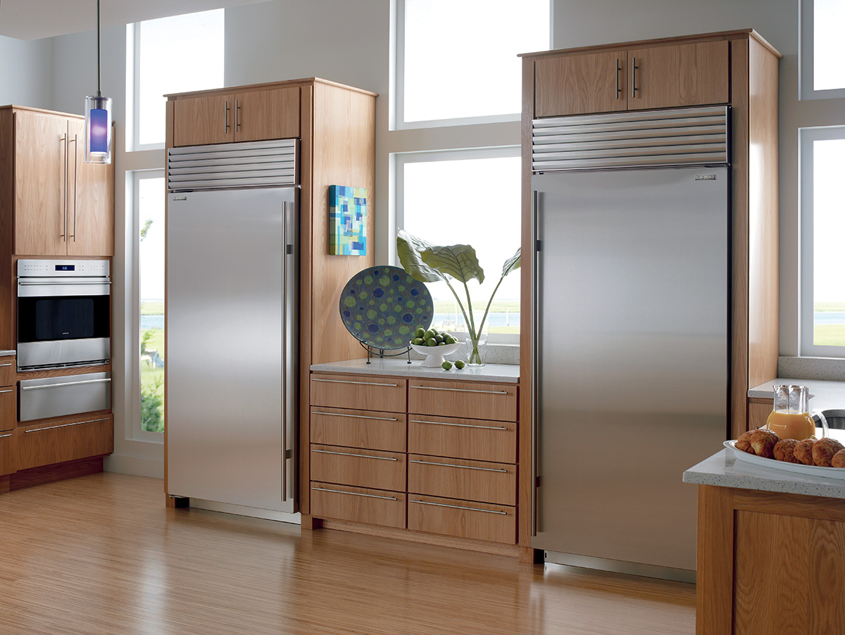 Sub-Zero Built-in Refrigerators and Freezers
