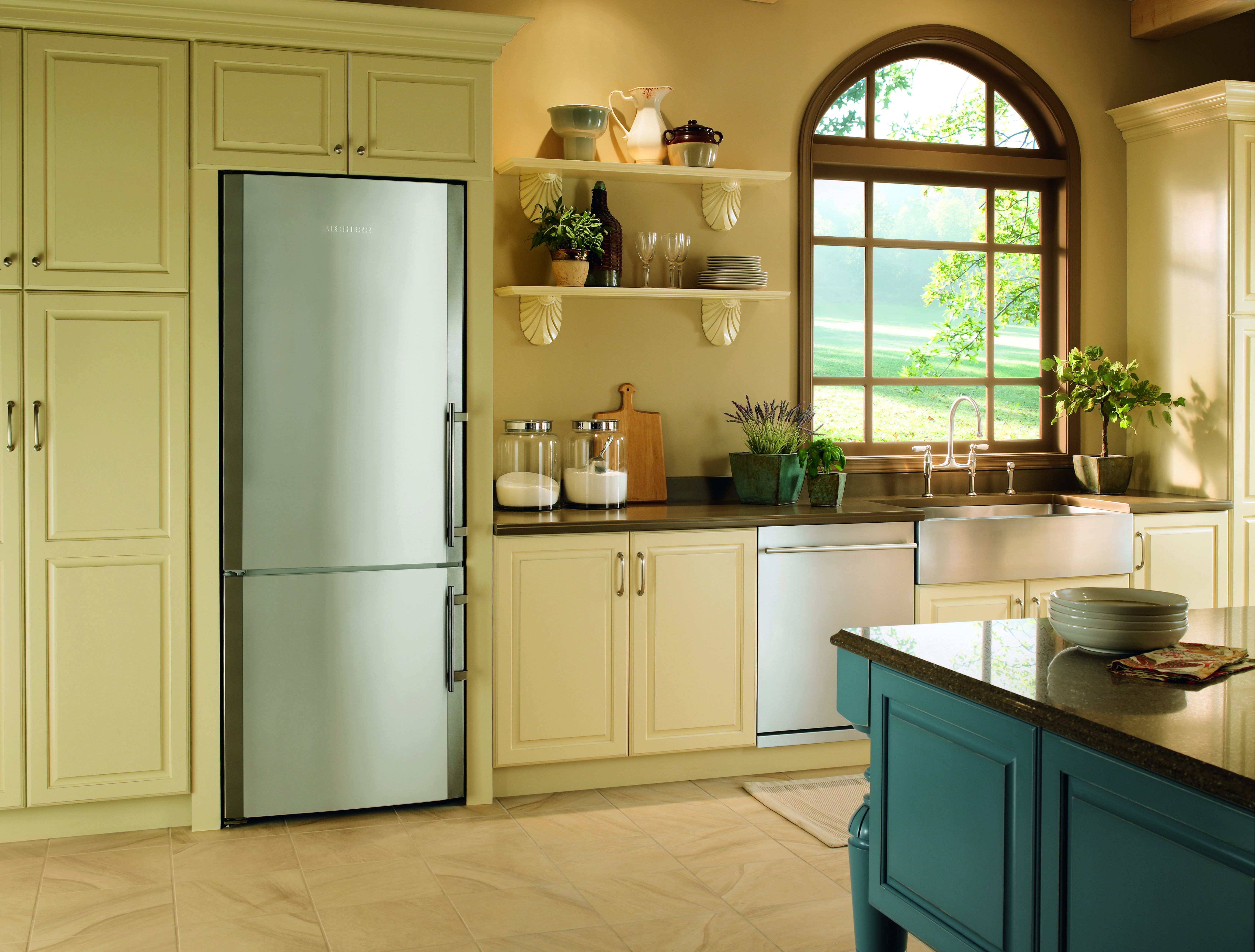 CS 1611 Freestanding/Semi-Built-In