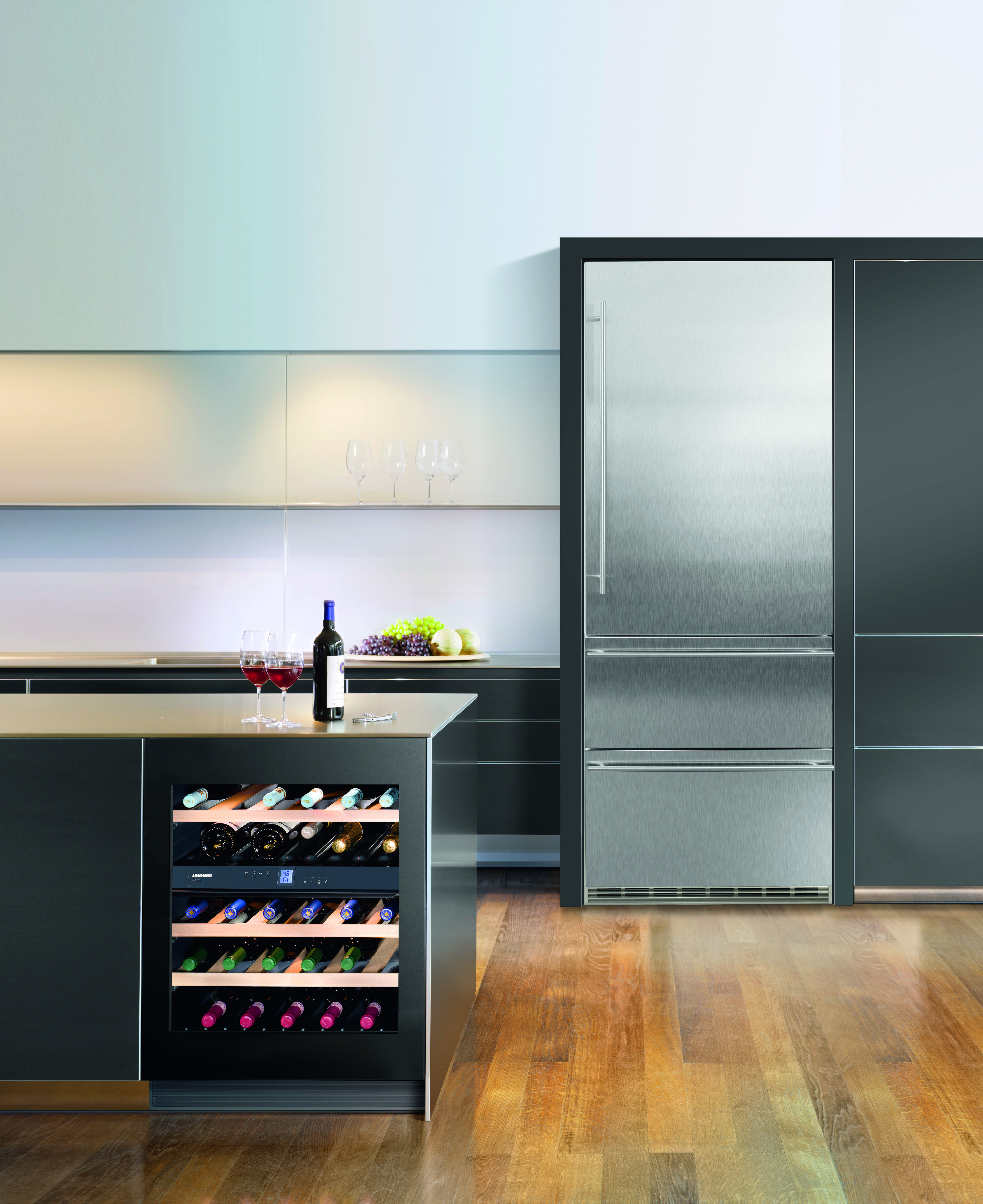 WUgb 3400 Fully Integrated Undercounter Wine Refrigerator 