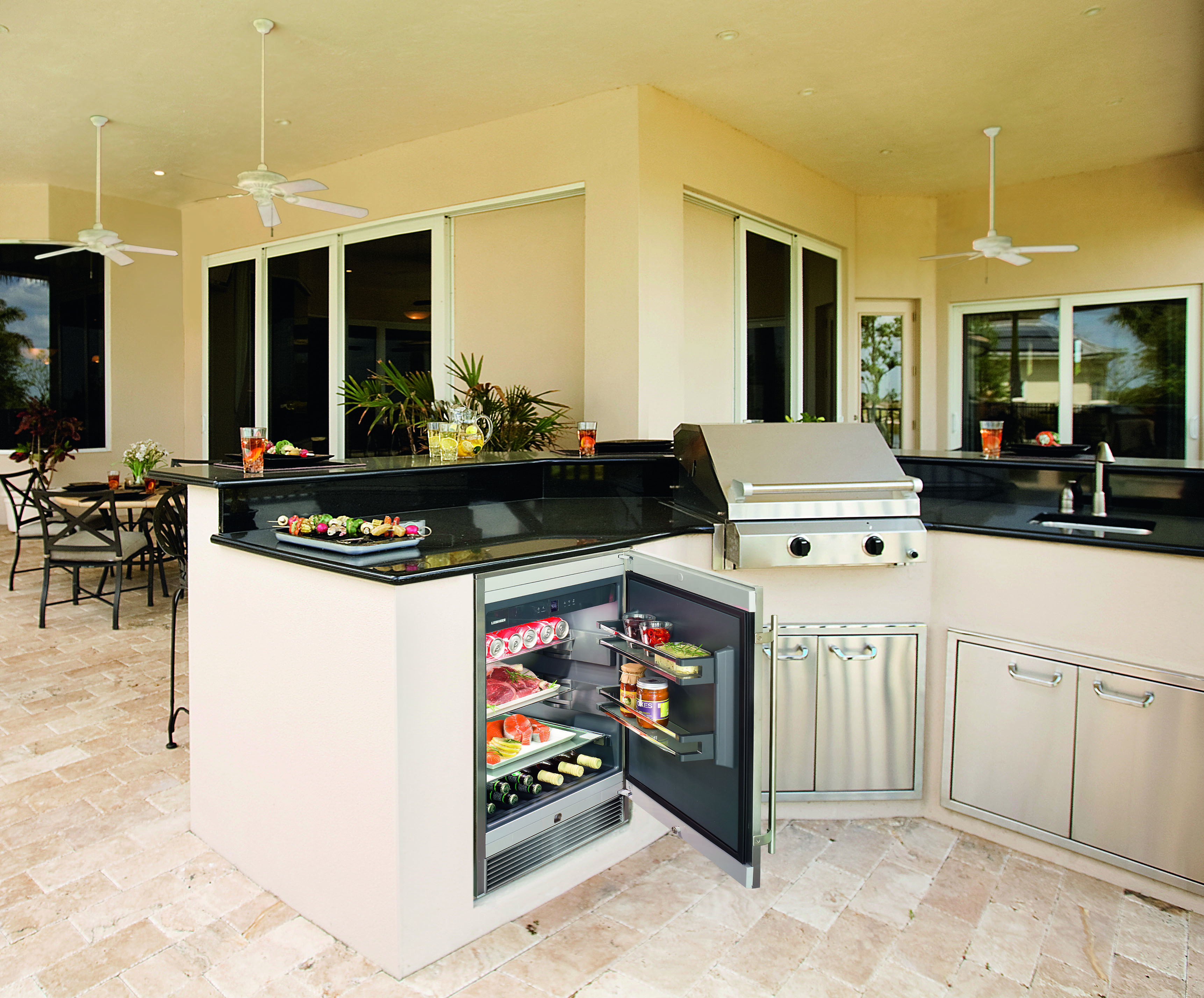 RO 510 Fully Integrated Undercounter Refrigerator 
