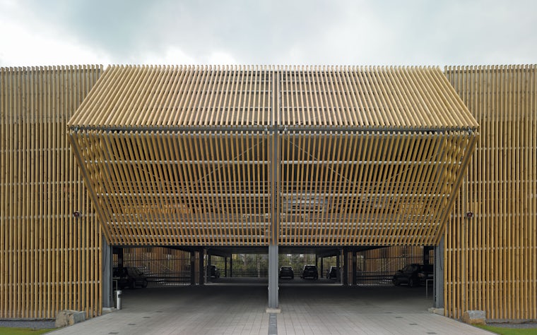 10 Kinetic Buildings With Analogue Environmental Controls - Architizer ...