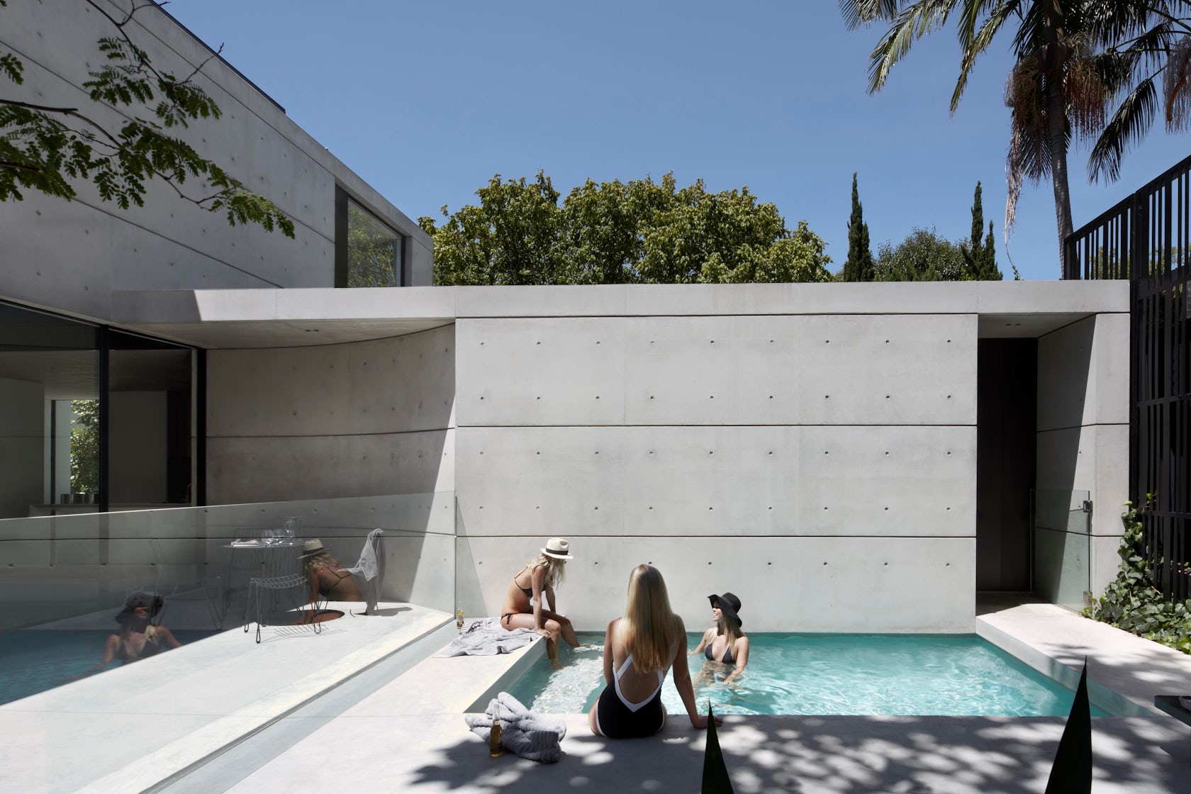 © smart design studio