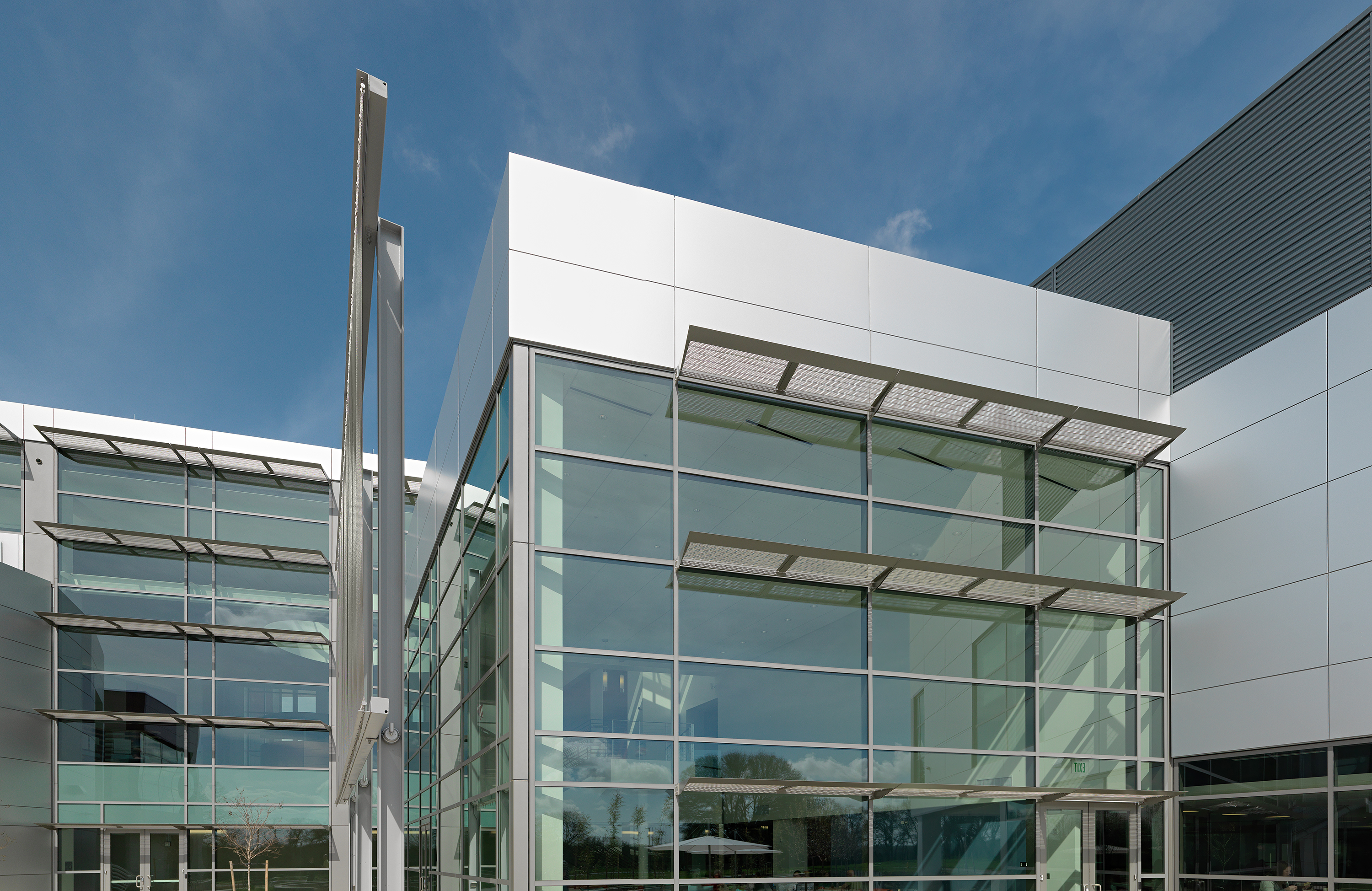 Aluminum Sunshade Systems