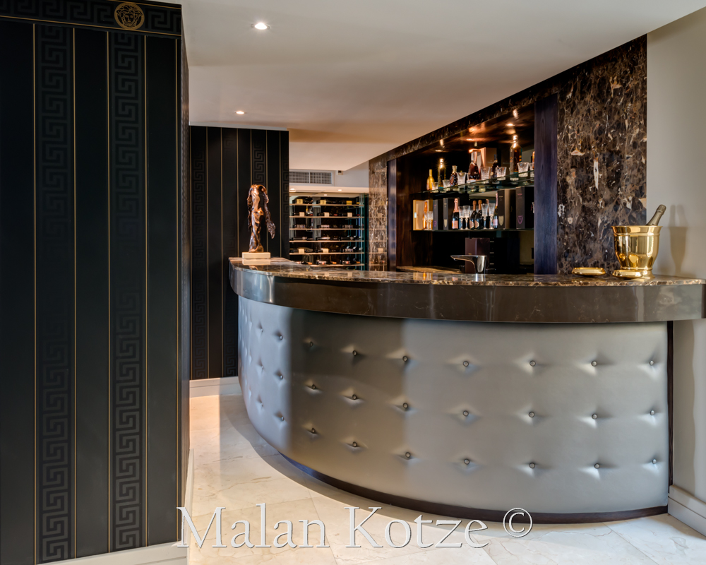 House by SAOTA & WMI Interior and Decor by Malan Kotze Photography