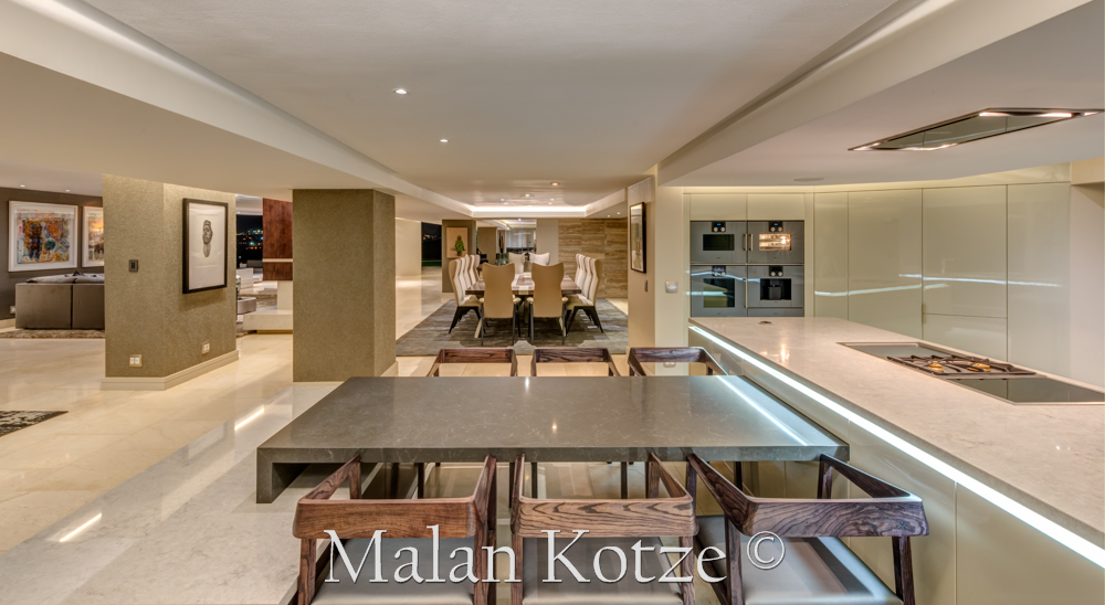 House by SAOTA & WMI Interior and Decor by Malan Kotze Photography