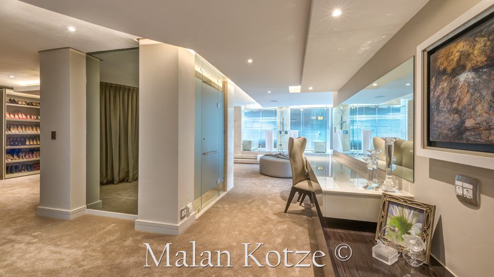 House by SAOTA & WMI Interior and Decor by Malan Kotze Photography