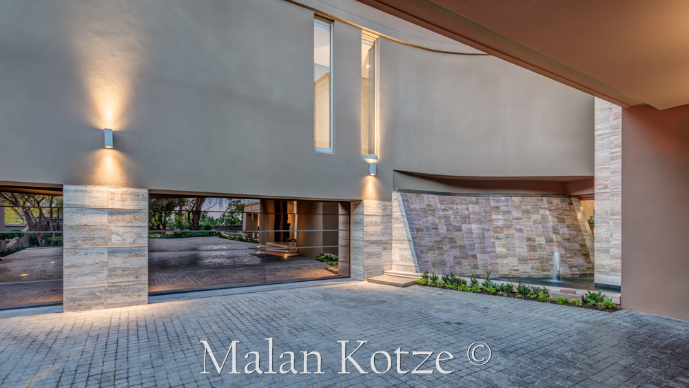 House by SAOTA & WMI Interior and Decor by Malan Kotze Photography