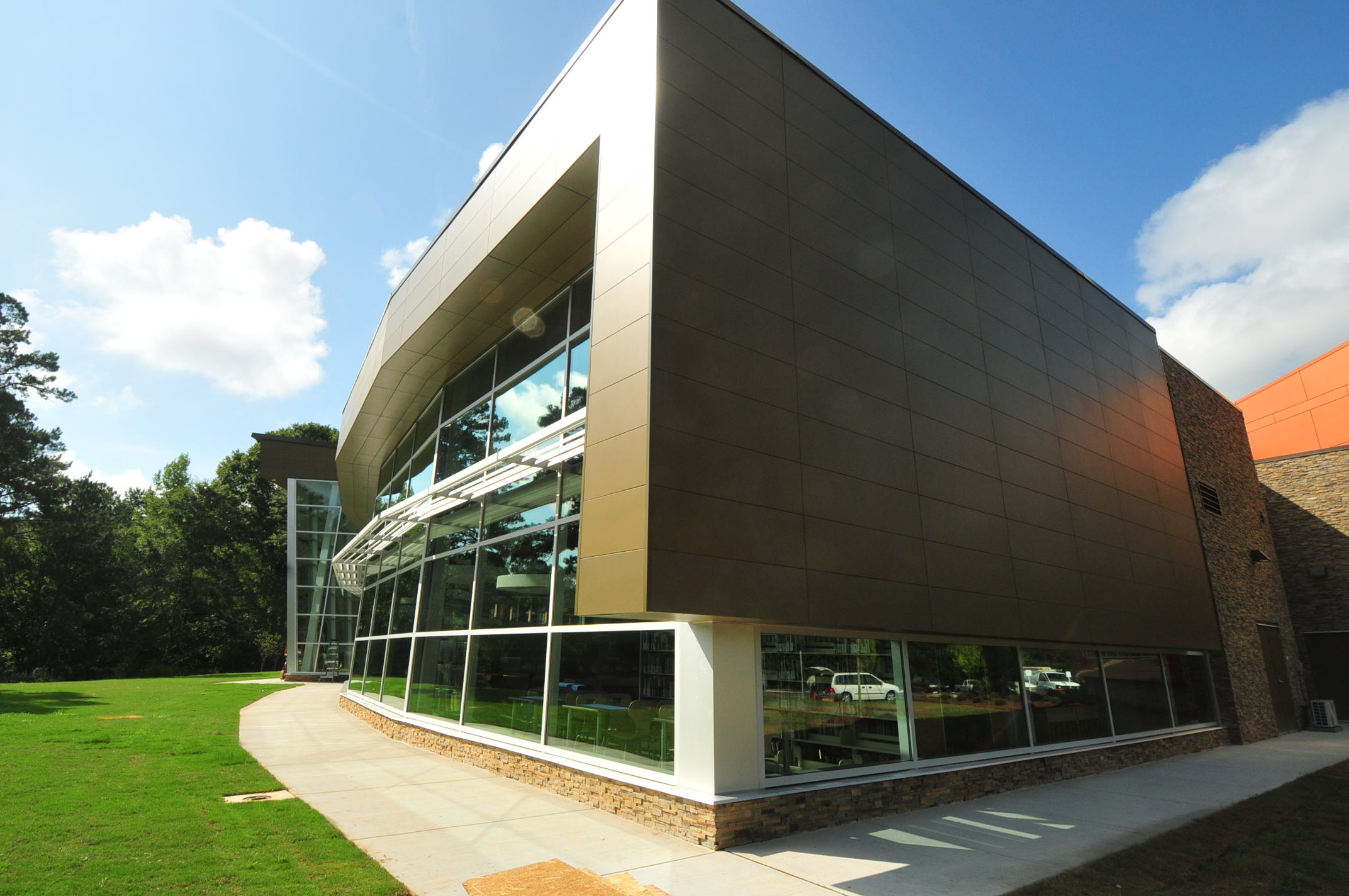 Employee Hub At Dollar General Distribution Center By Leo A Daly ...