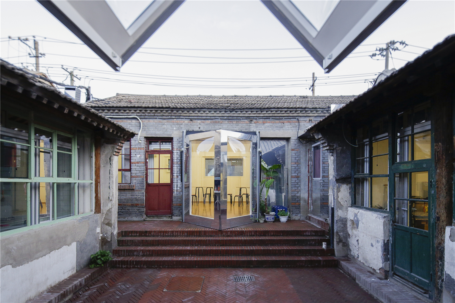 © People’s Architecture Office