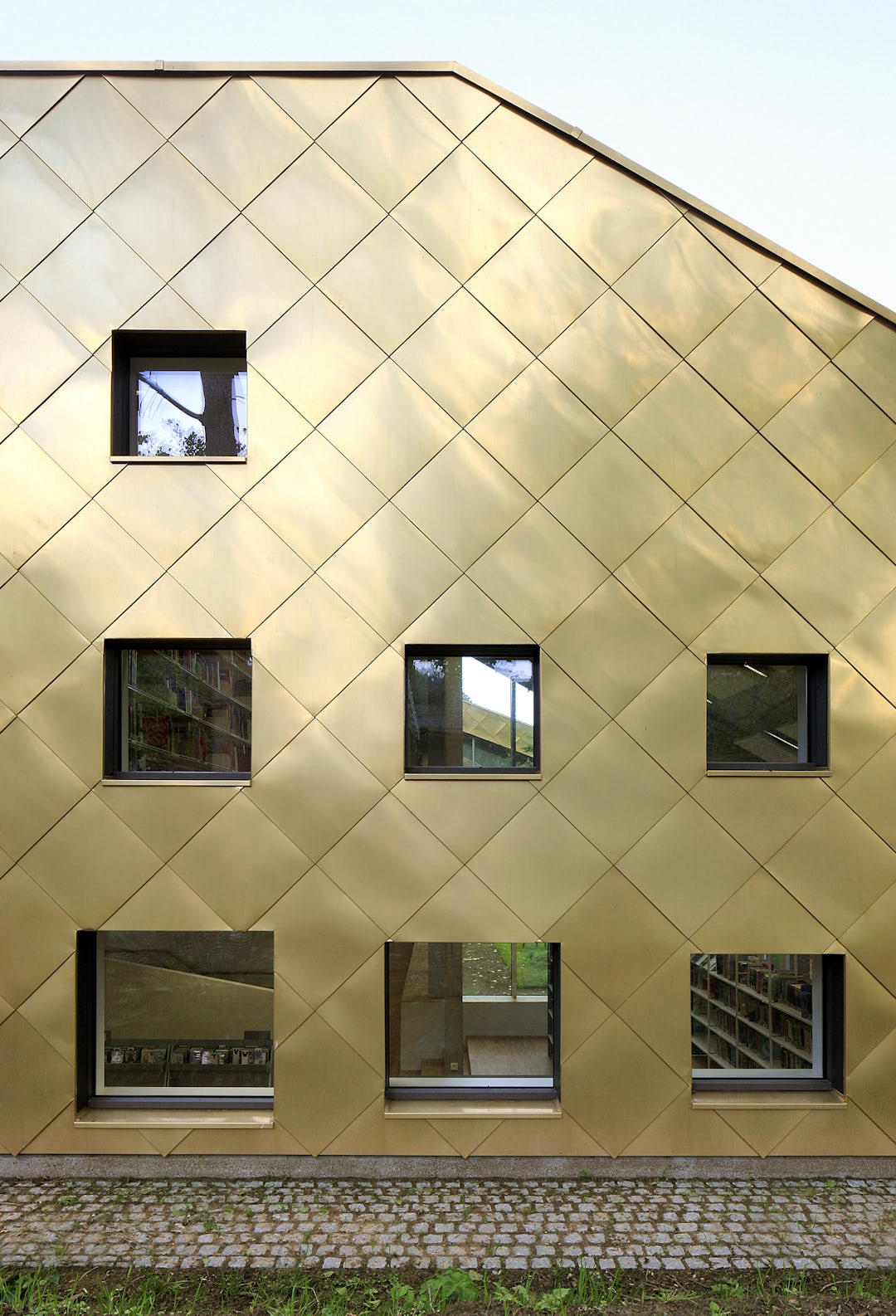 7 Projects Mastering the Recessed Window - Architizer Journal