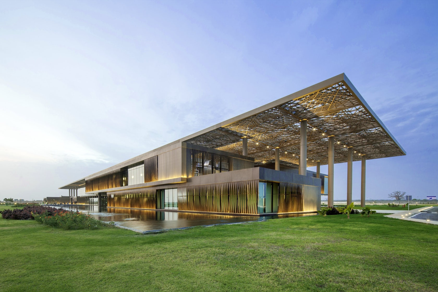 © Tabanlioglu Architects