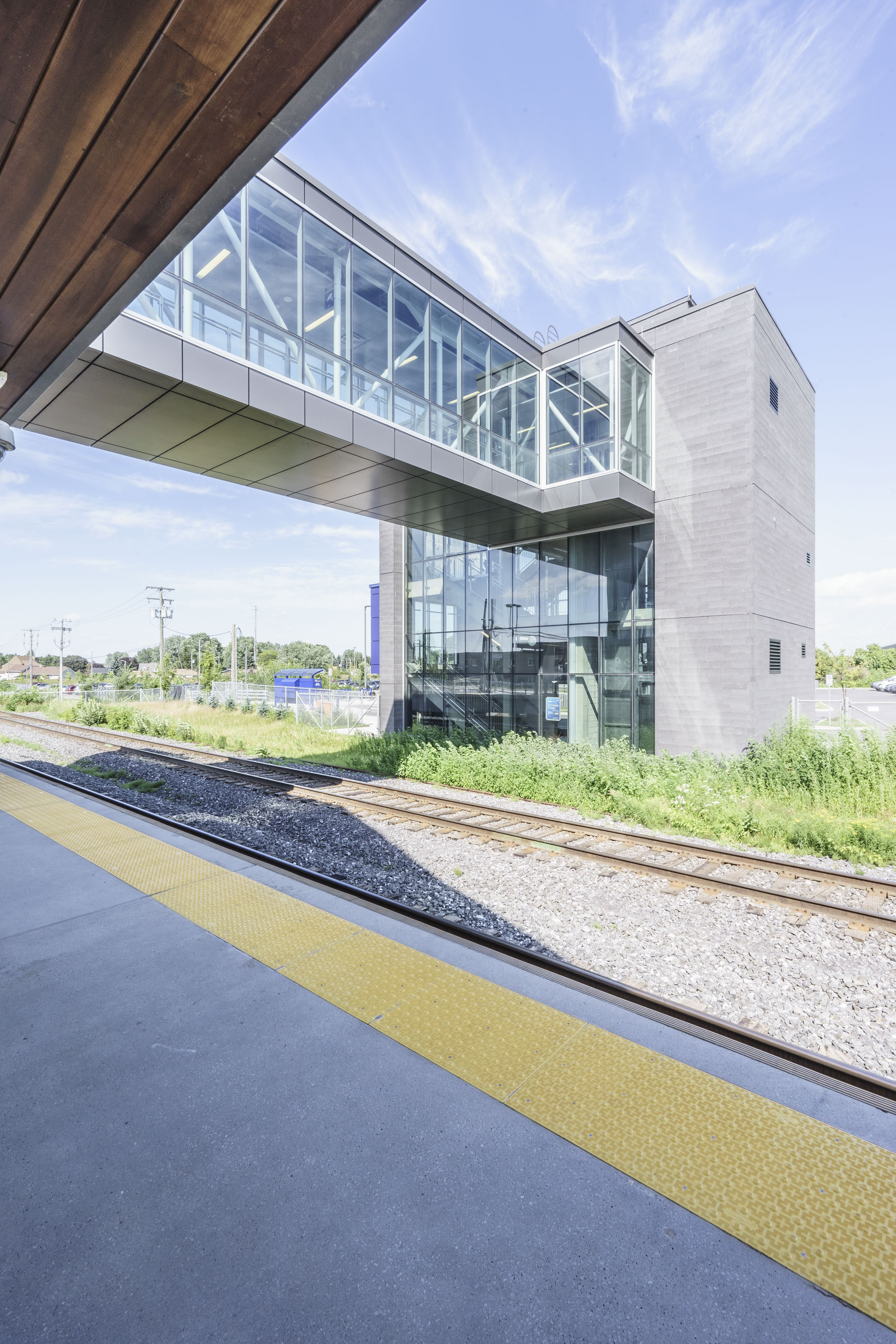 Train de l'Est Repentigny station by COBALT architectes Architizer