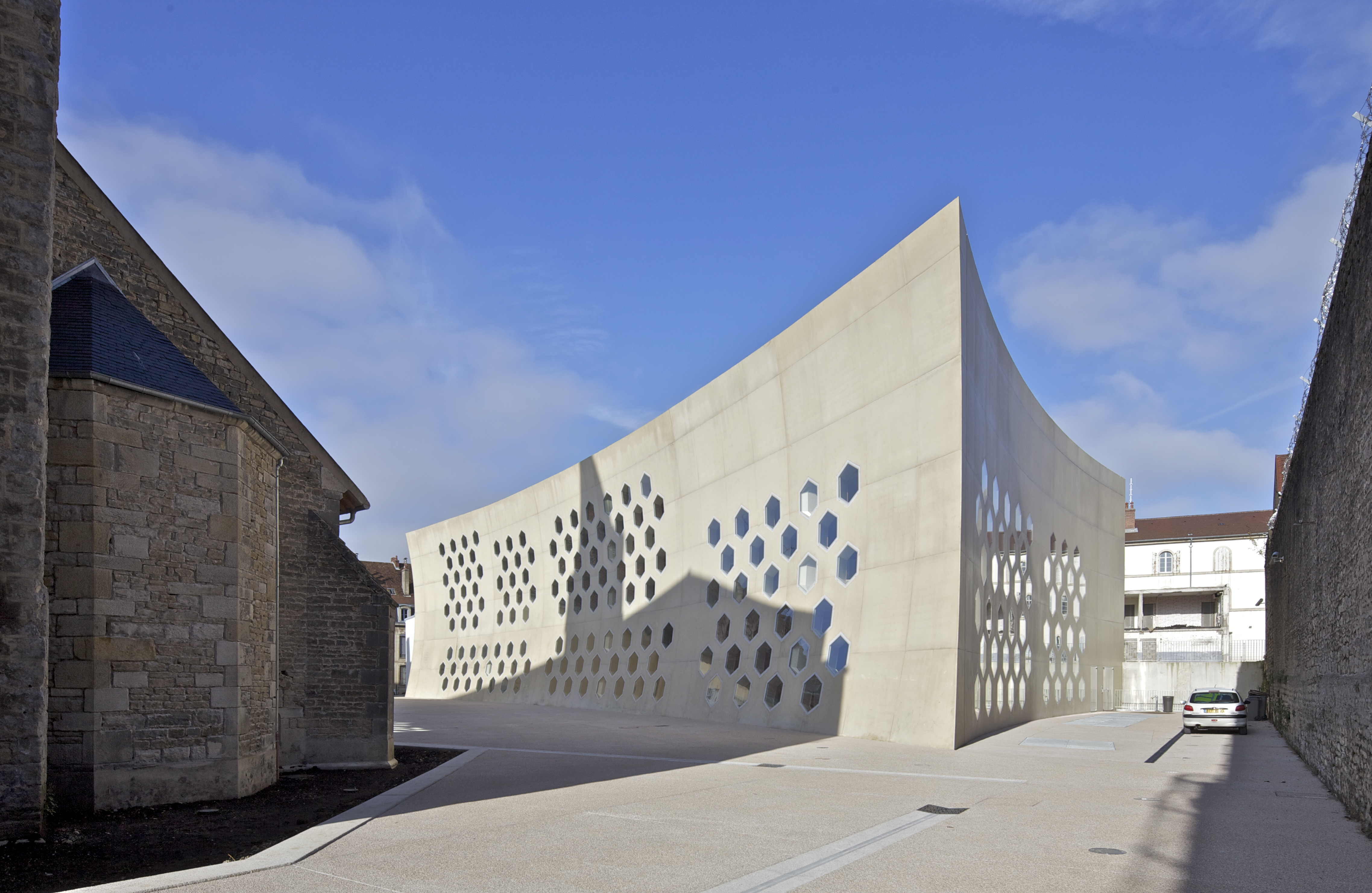 © DU BESSET-LYON ARCHITECTES