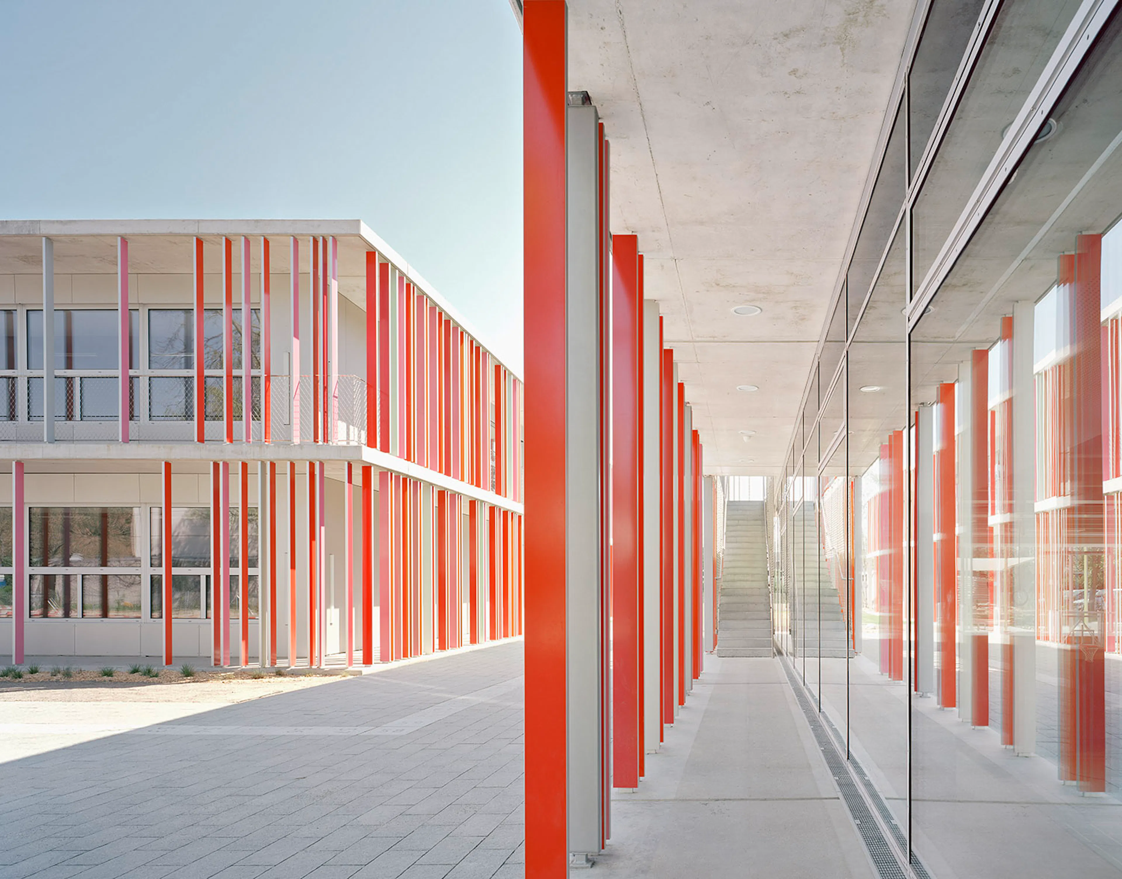 Four primary schools in modular design — 23