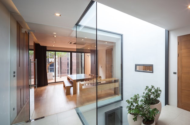 Deep Envelopes: 10 Projects Rethinking the Recessed Window - Architizer ...