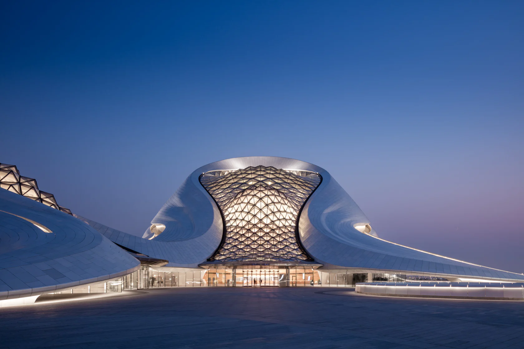 Pure Architectural Theater: 6 Sensational Chinese Opera Houses ...
