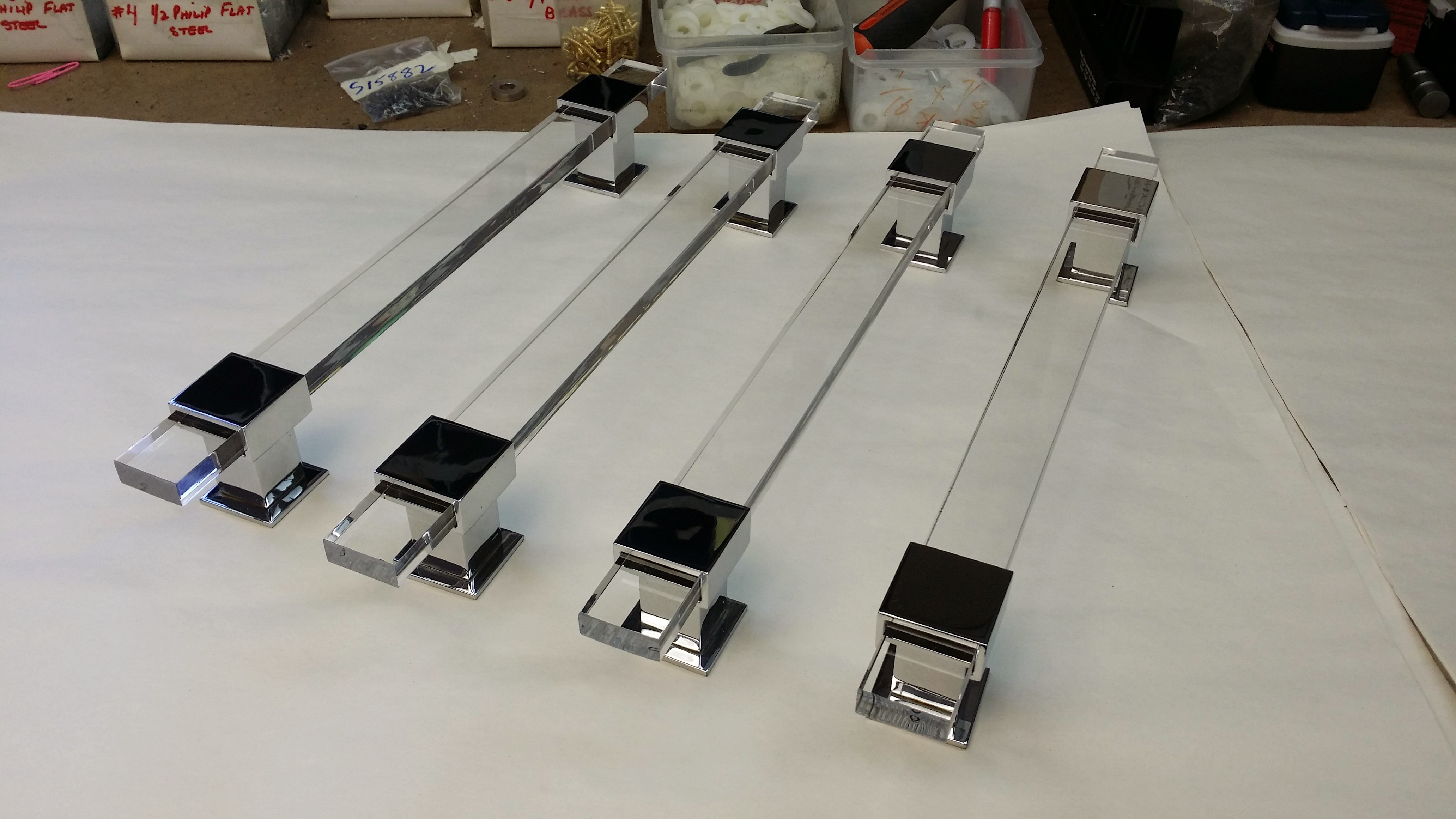 LUCITE PULLS