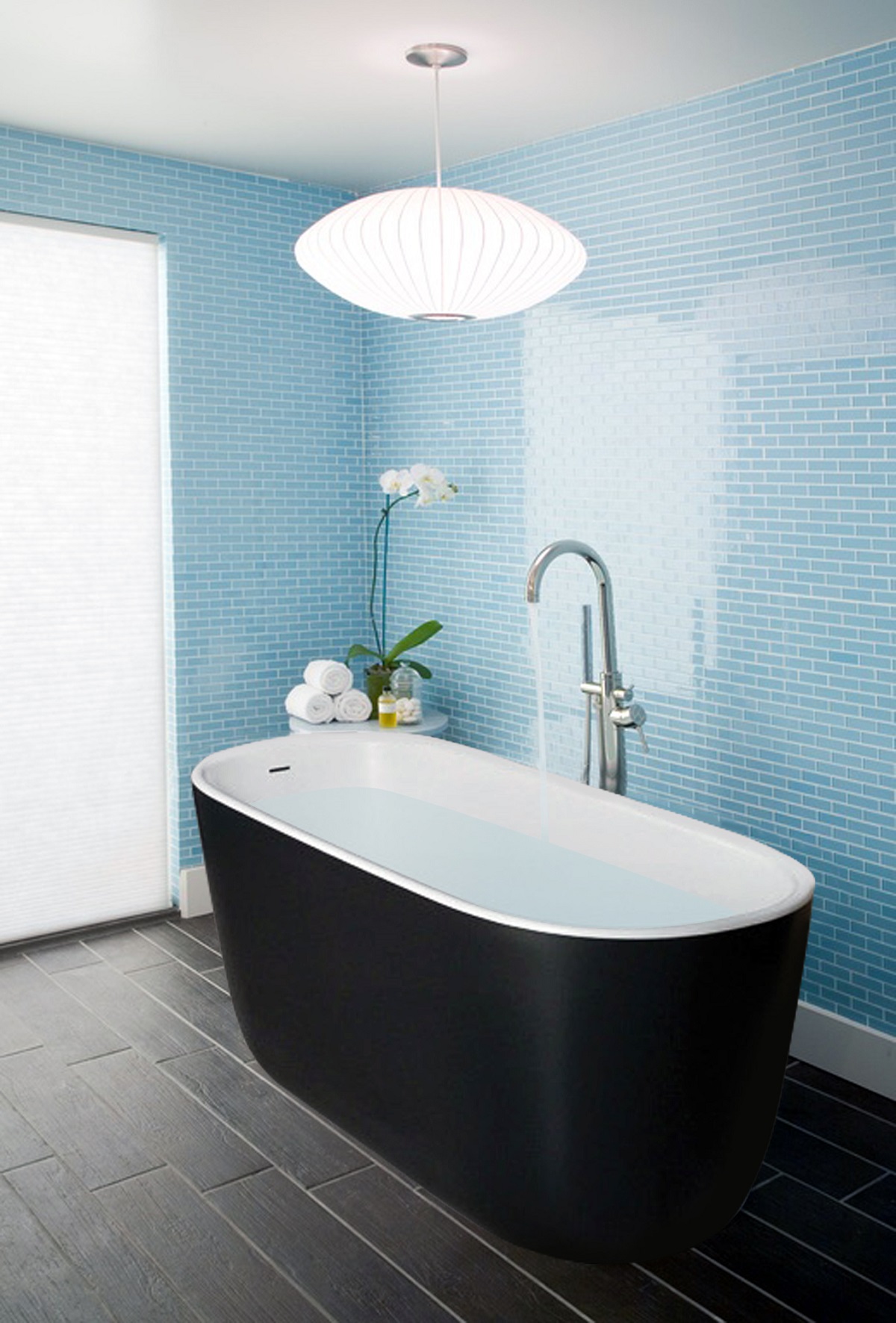 Aquatica Lullaby-Mini-Blck-Wht Freestanding AquaStone Bathtub