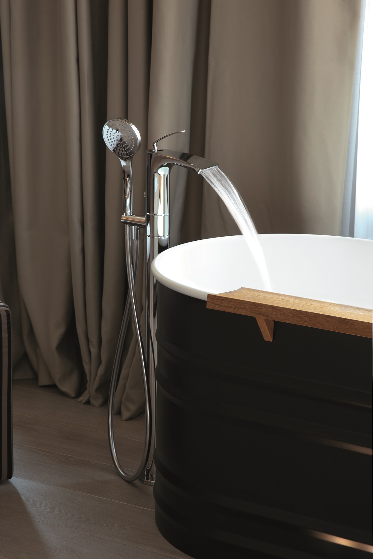 Aquatica Bollicine Floor Mounted Bath Filler – Chrome