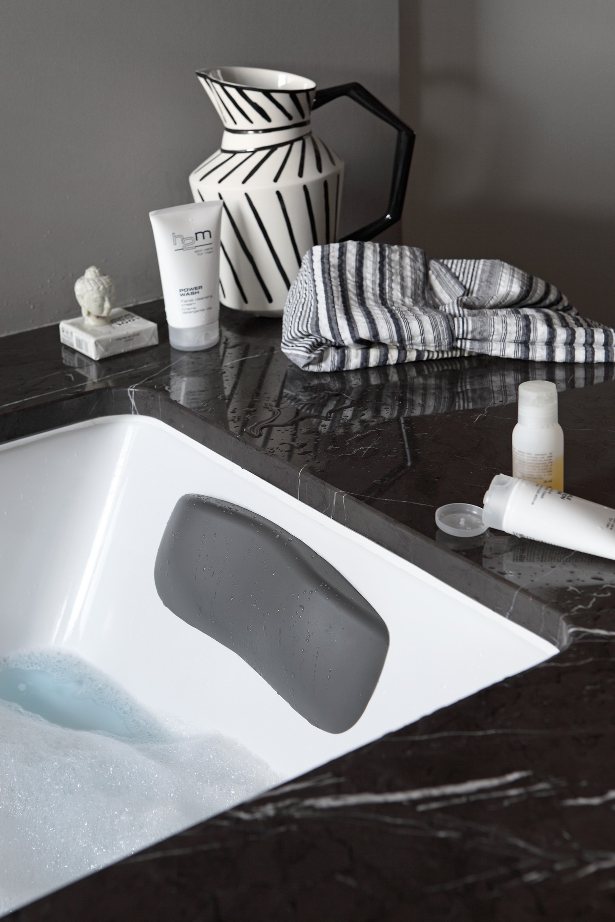 Aquatica Bath Headrest Vanilla