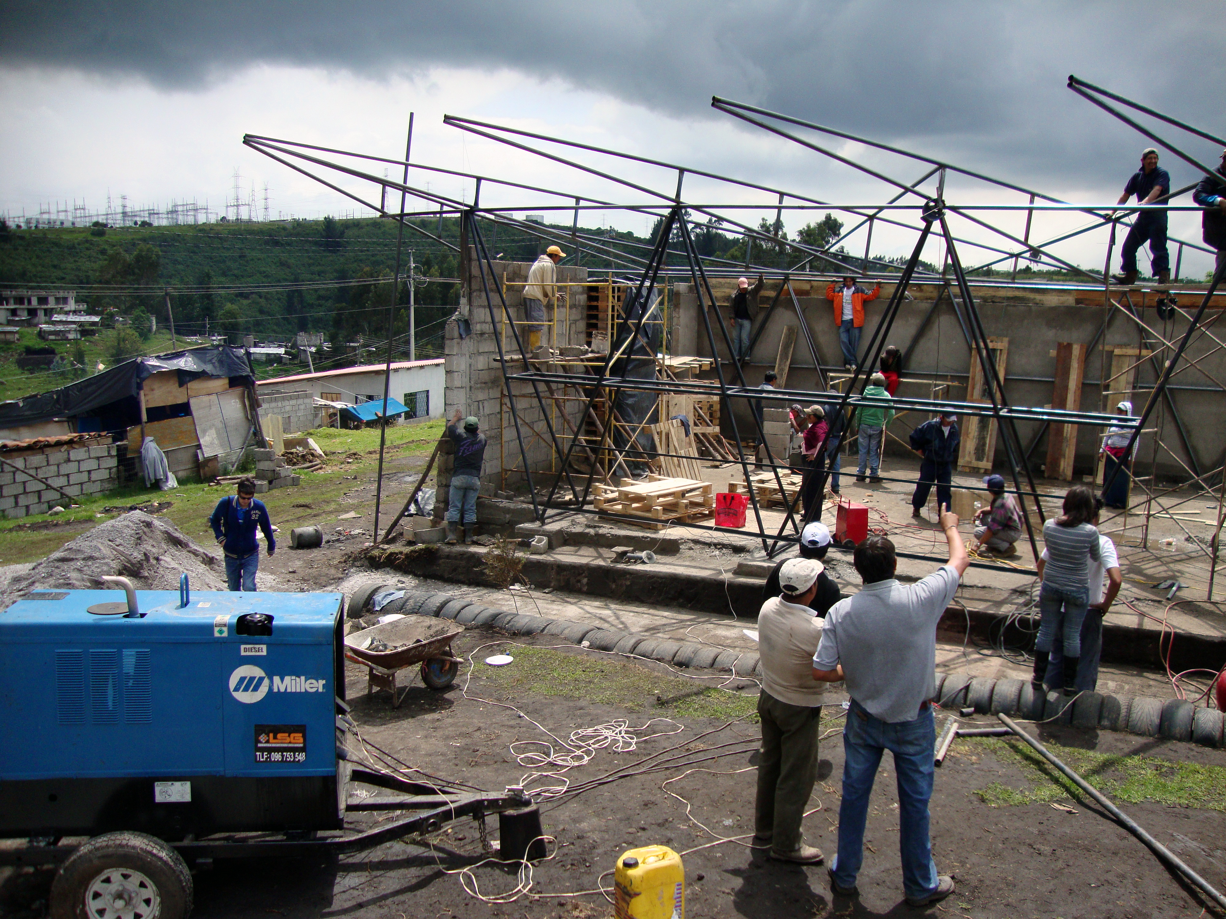 © Al Borde arquitectos