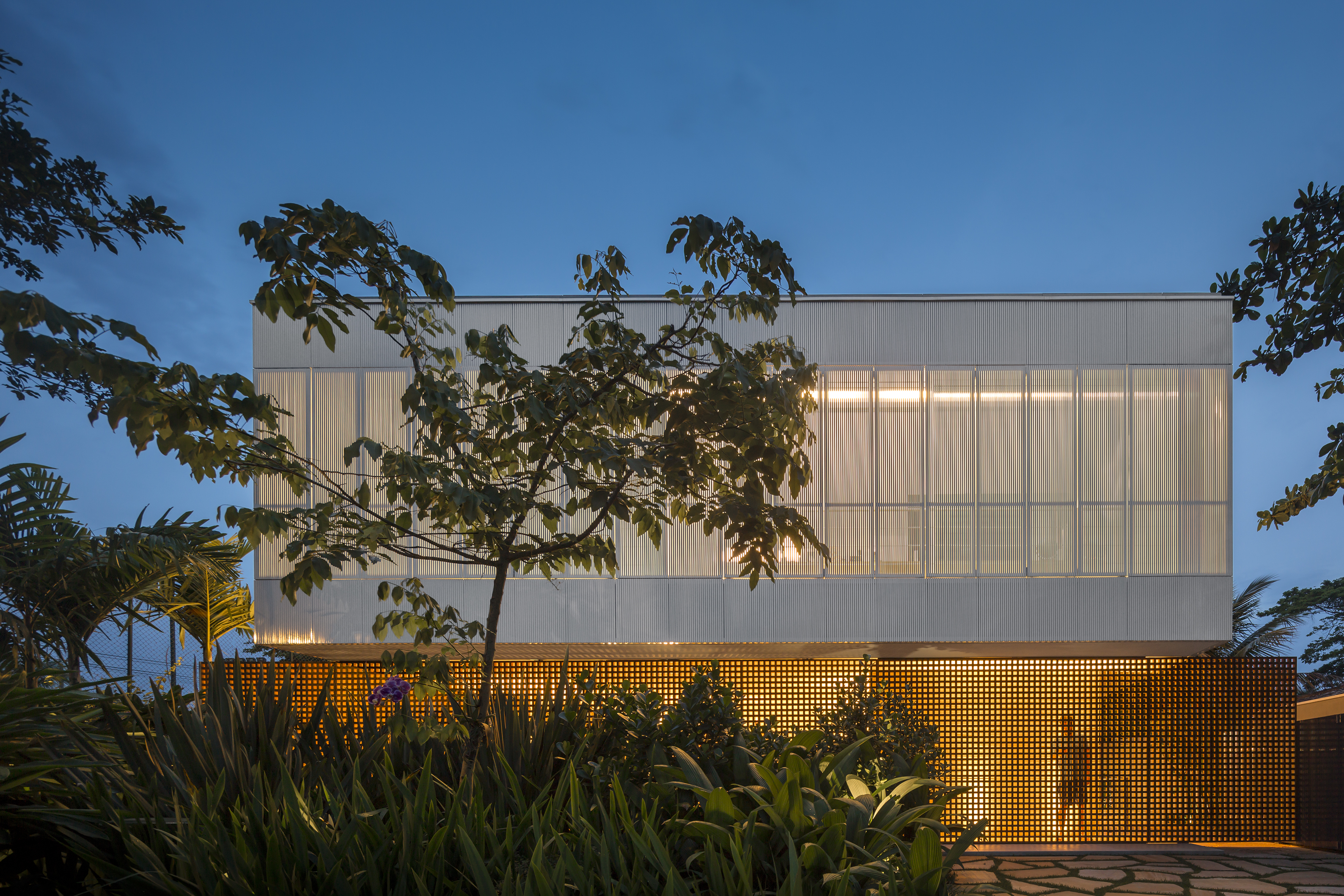 Casa Branca by Studio MK27 Architizer