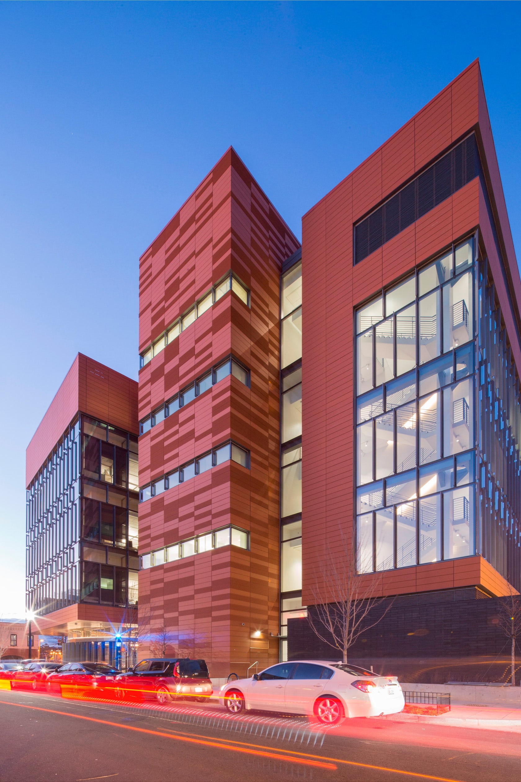 Howard University Interdisciplinary Research Building by HDR Architizer