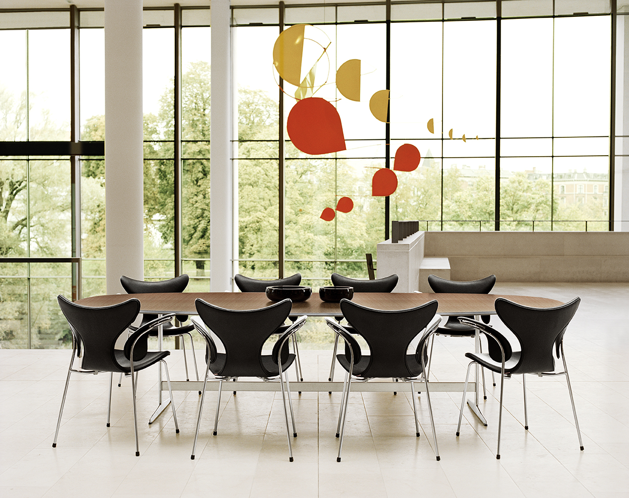 Great Dane A Concise Guide to Arne Jacobsen s Products