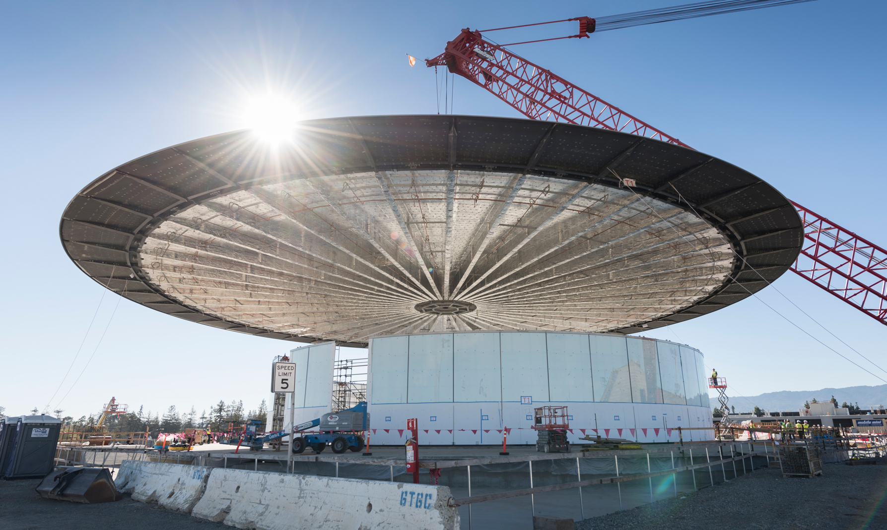 10 Facts About Apple's Futuristic New Headquarters