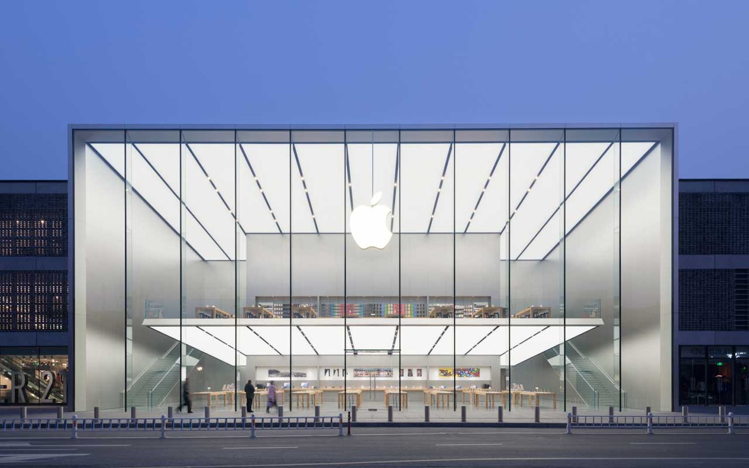 Apple's Glass Lantern Store in Istanbul Turkey Wins Top