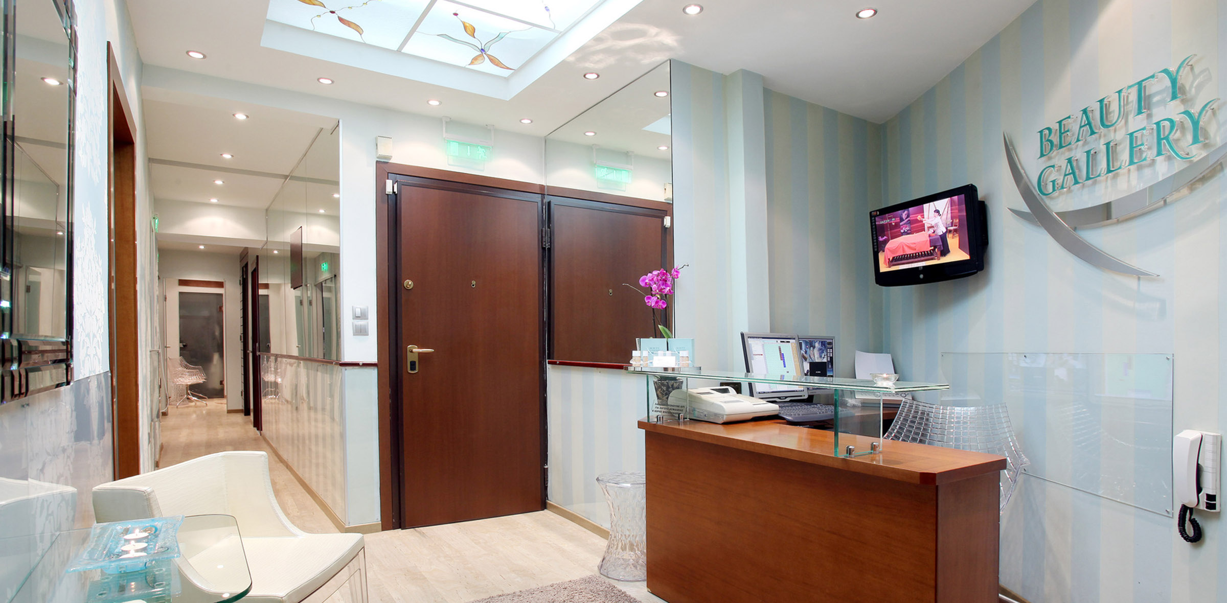 "Beauty Salon" Interior Design by OFFICETWENTYFIVEARCHITECTS - Architizer