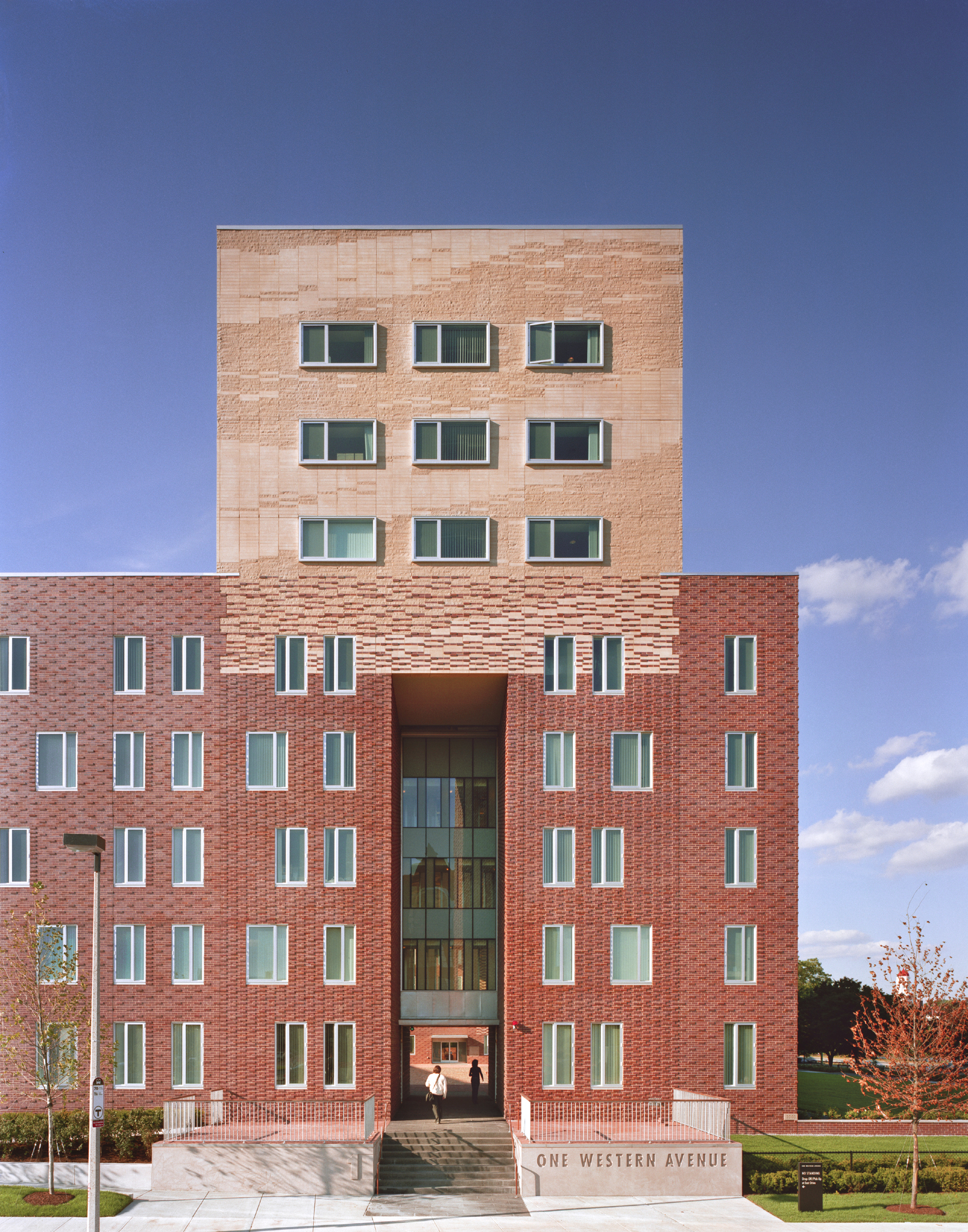 Harvard University Graduate Student Apartments By Machado Silvetti ...