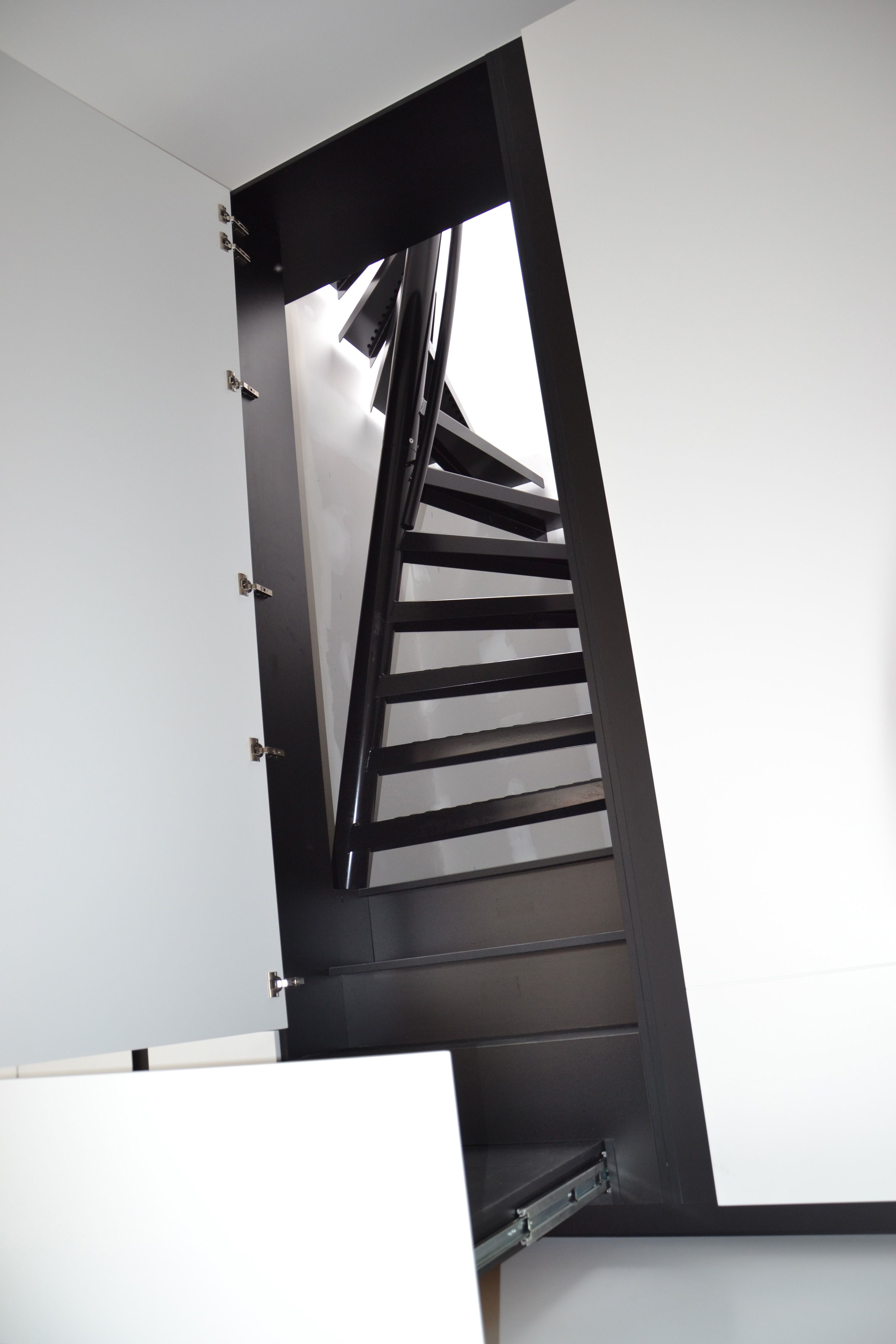 1m2 stair in closet