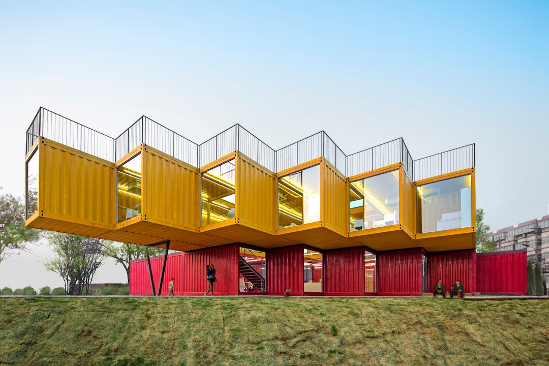 Anomalous Volumes: 11 Modular Buildings With Stacked Configurations ...