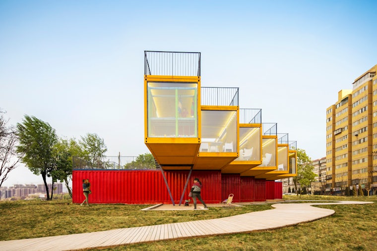 Anomalous Volumes: 11 Modular Buildings With Stacked Configurations ...