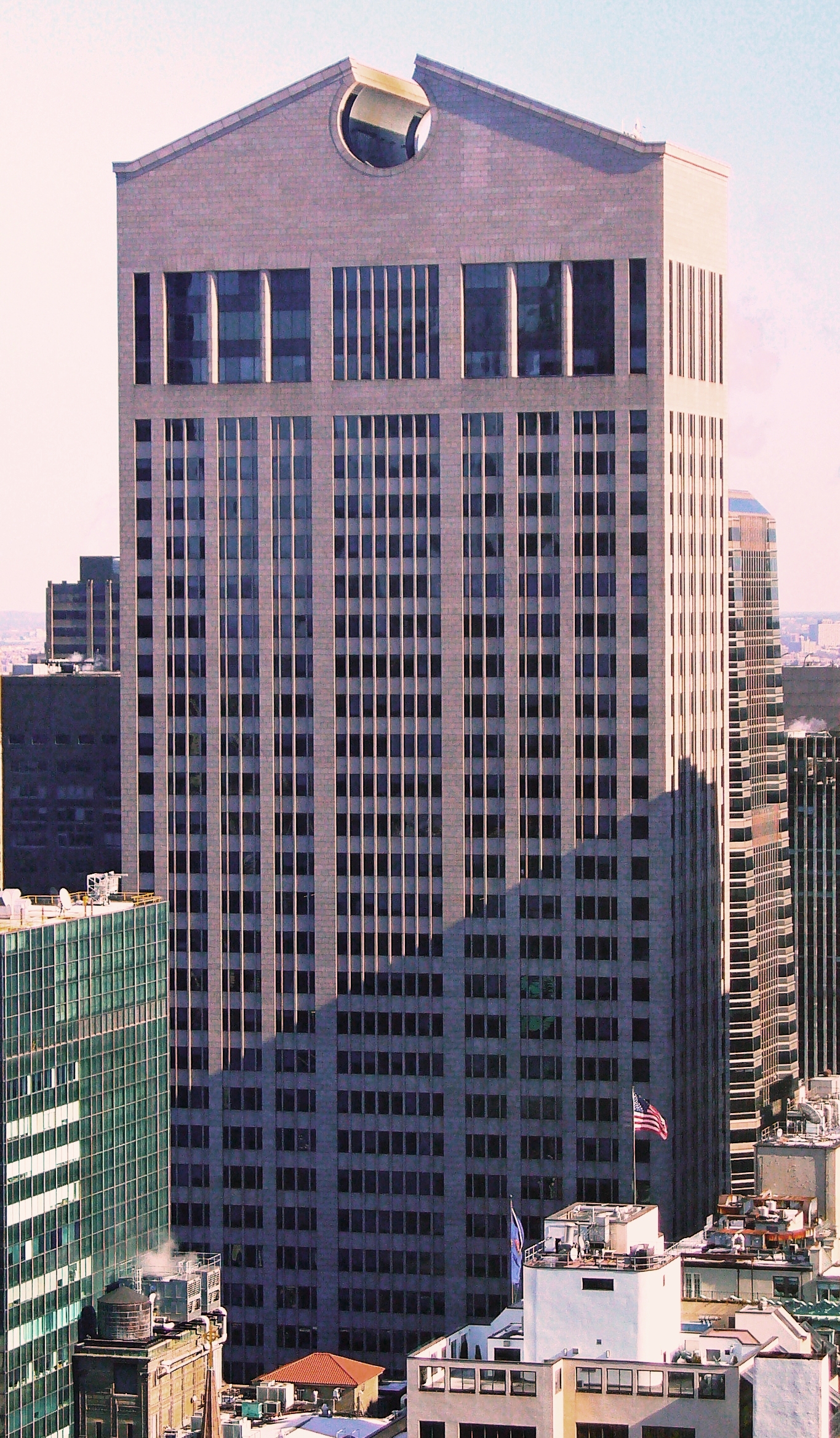 More Is More New York City S Top 10 Postmodern Skyscrapers   1468288624633Sony Building By David Shankbone Crop 