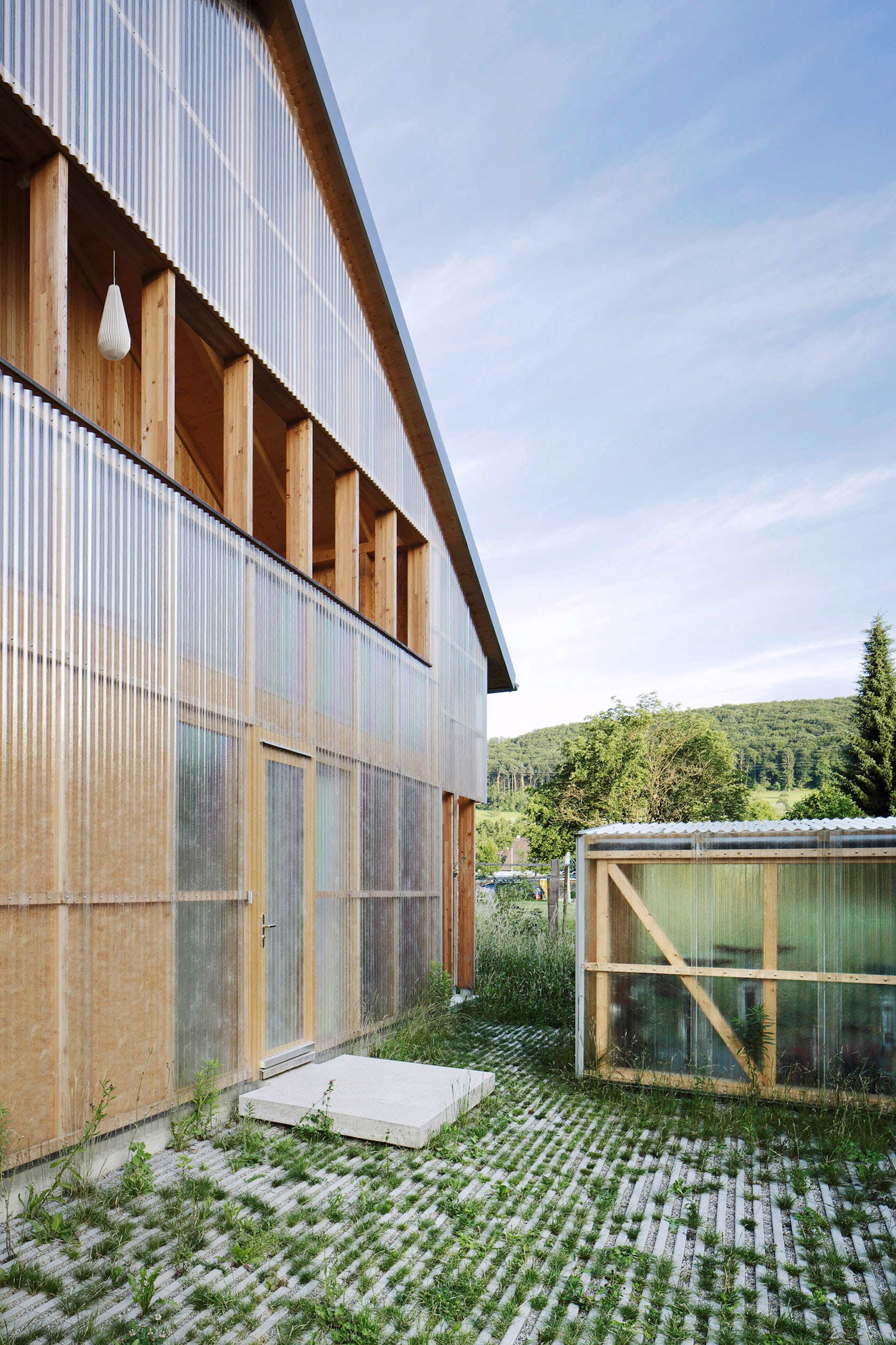 Blurring Boundaries: 10 Projects Fusing Polycarbonate and Timber -  Architizer Journal