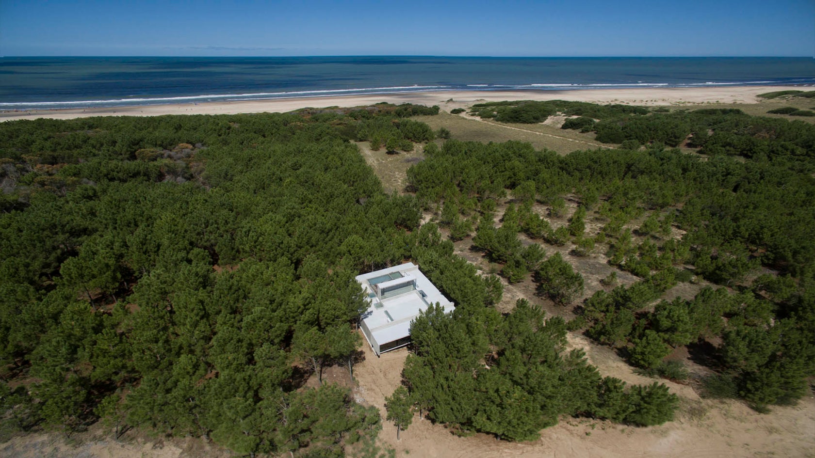 © Luciano Kruk Arquitectos