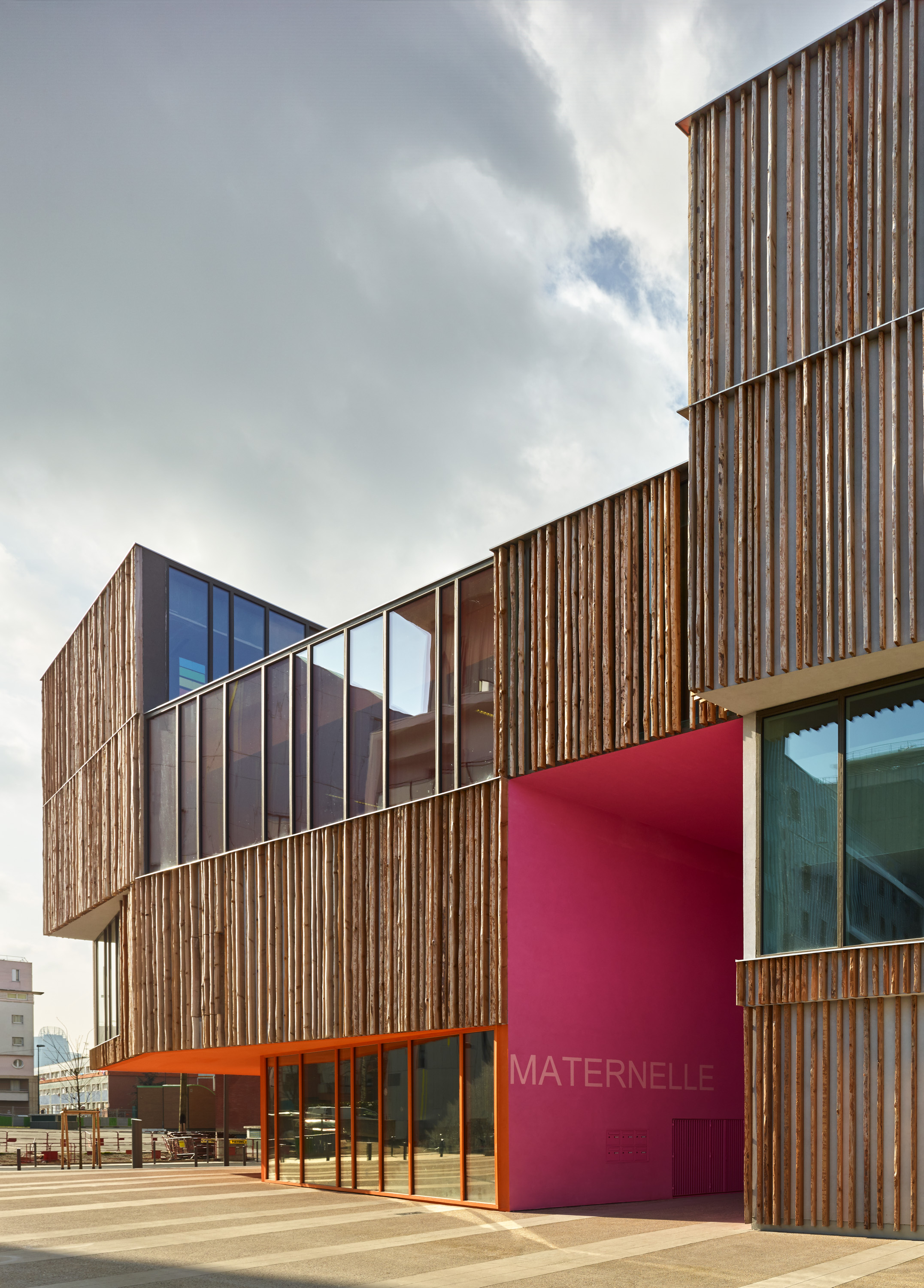 Архитектура французской школы. Архитектура французской школы. Книга архитектор английский. Школа saunalahti в финляндии. Деревянный арх макет.