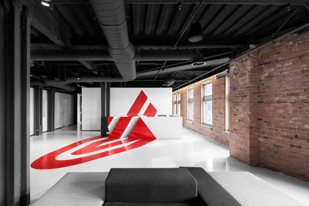 Building Identity: 10 Bold Supergraphics That Make a Statement ...