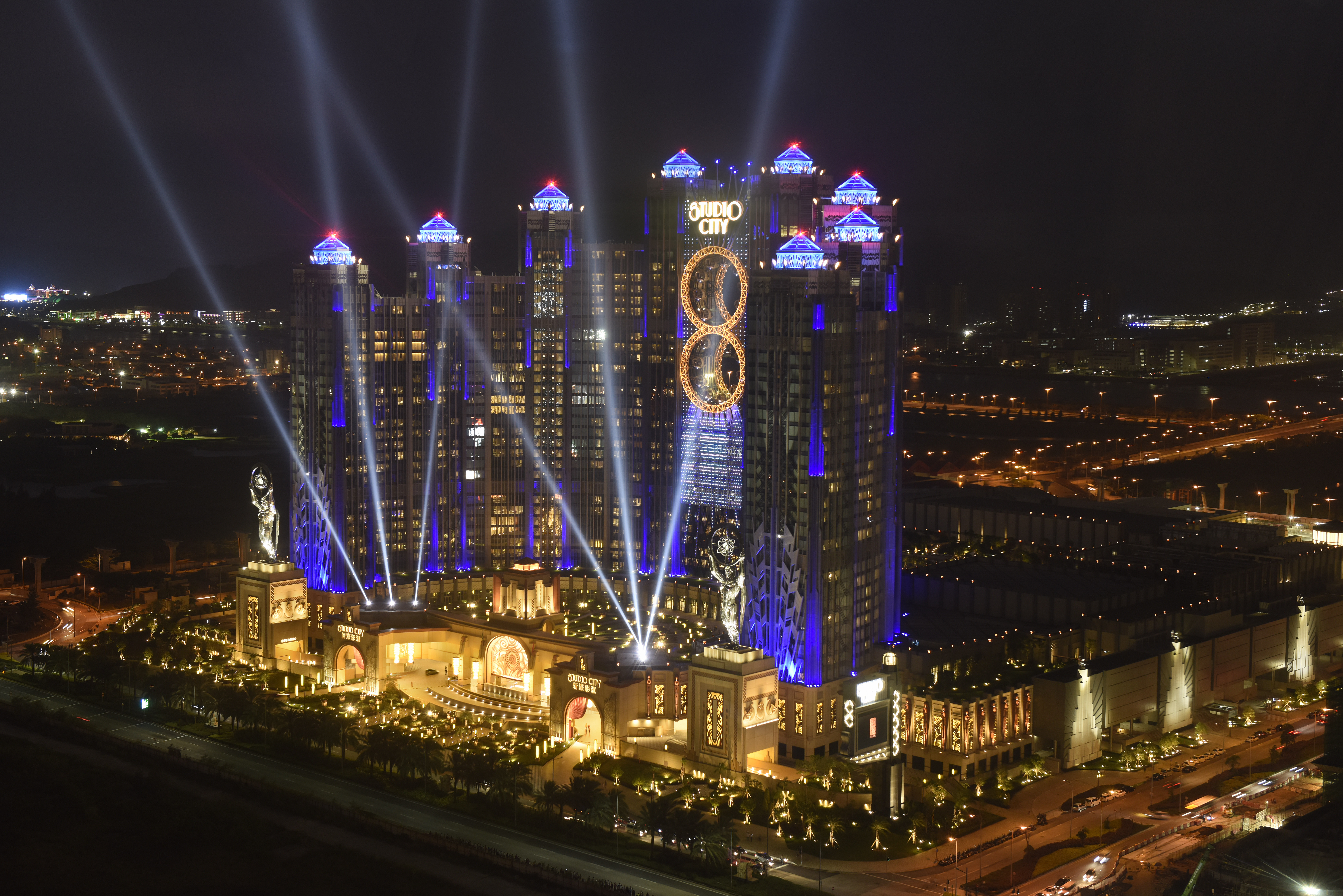 Шоу города. Макао Studio City. Macau Studio City Casino. Казино Melco Crown Entertainment. Melco Resorts.