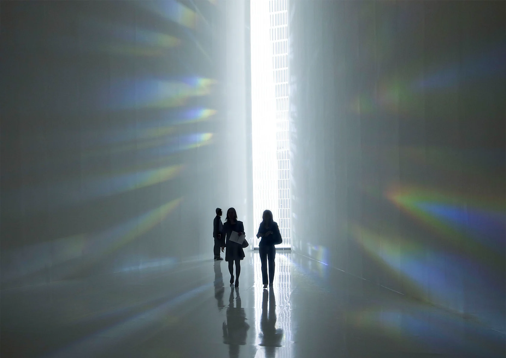 © TOKUJIN YOSHIOKA DESIGN