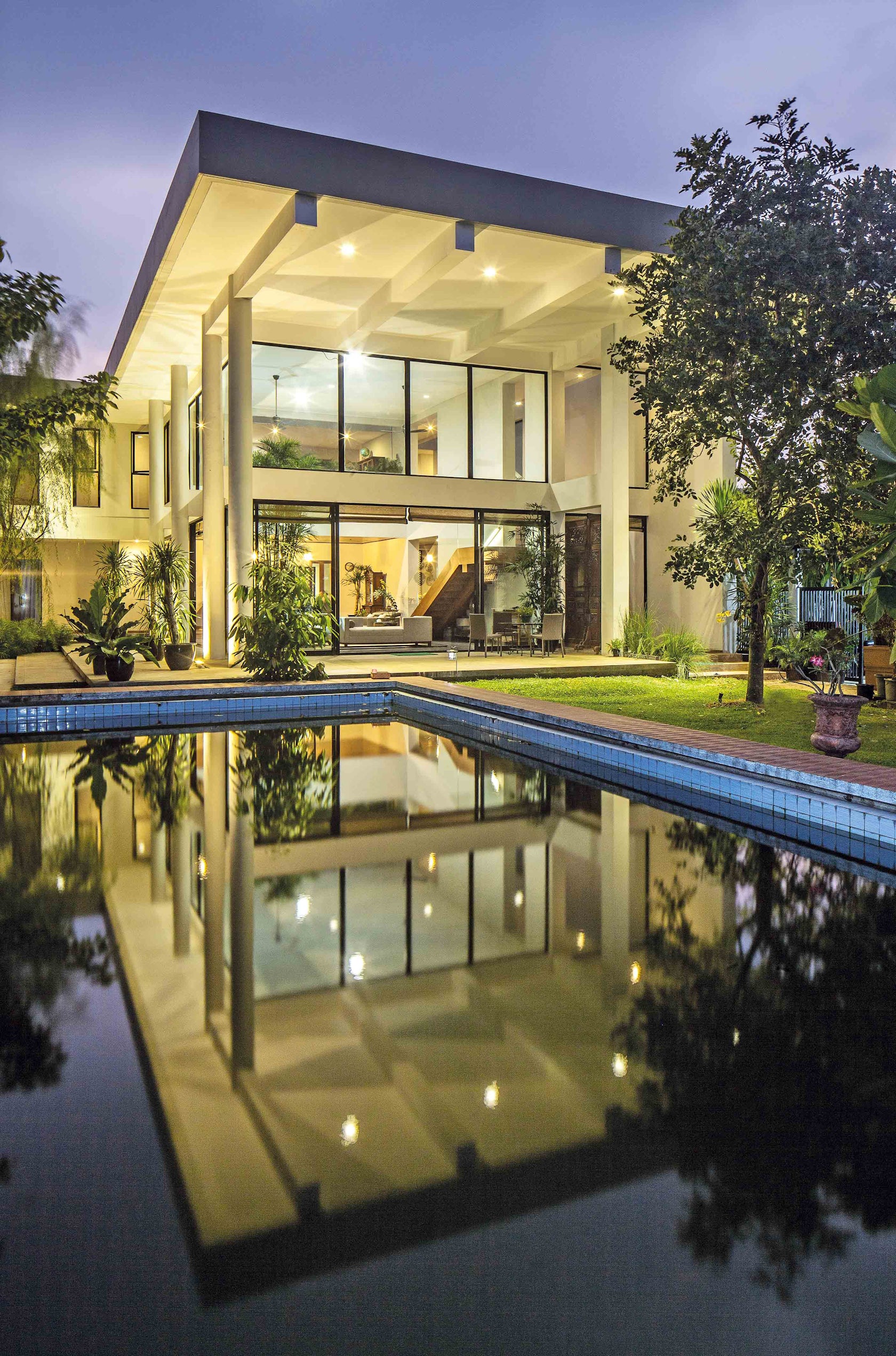 Java House by Realrich Architecture Workshop - RAW Architecture ...