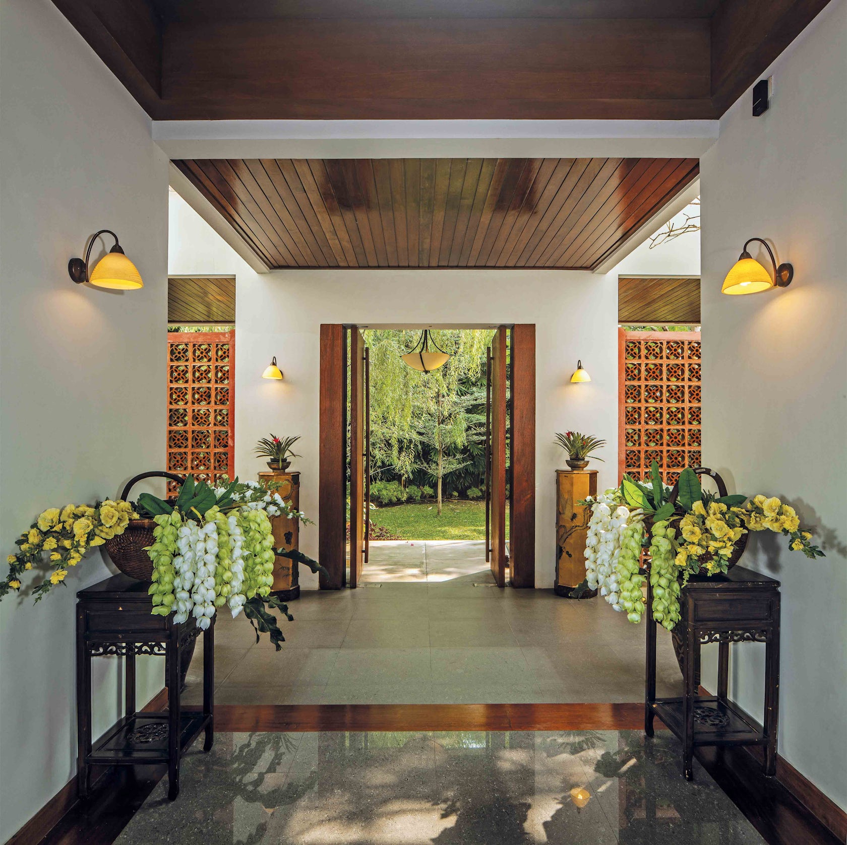 Java House by Realrich Architecture Workshop - RAW Architecture ...