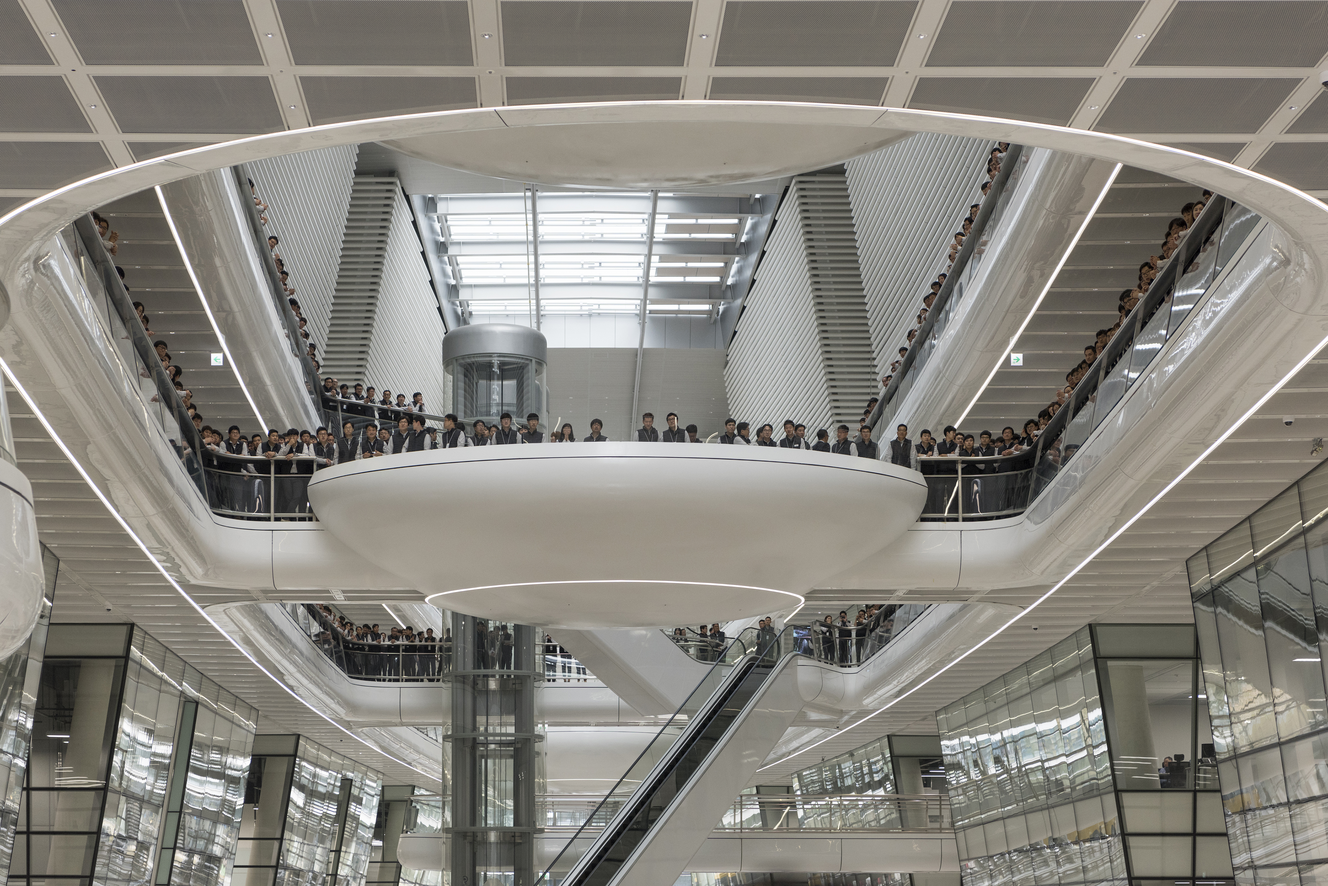 D centre. Hankook Technodome. Научно-исследовательский центр Hankook Technodome. Hankook TECHNOPLEX Корея бюро Норман Фостер.