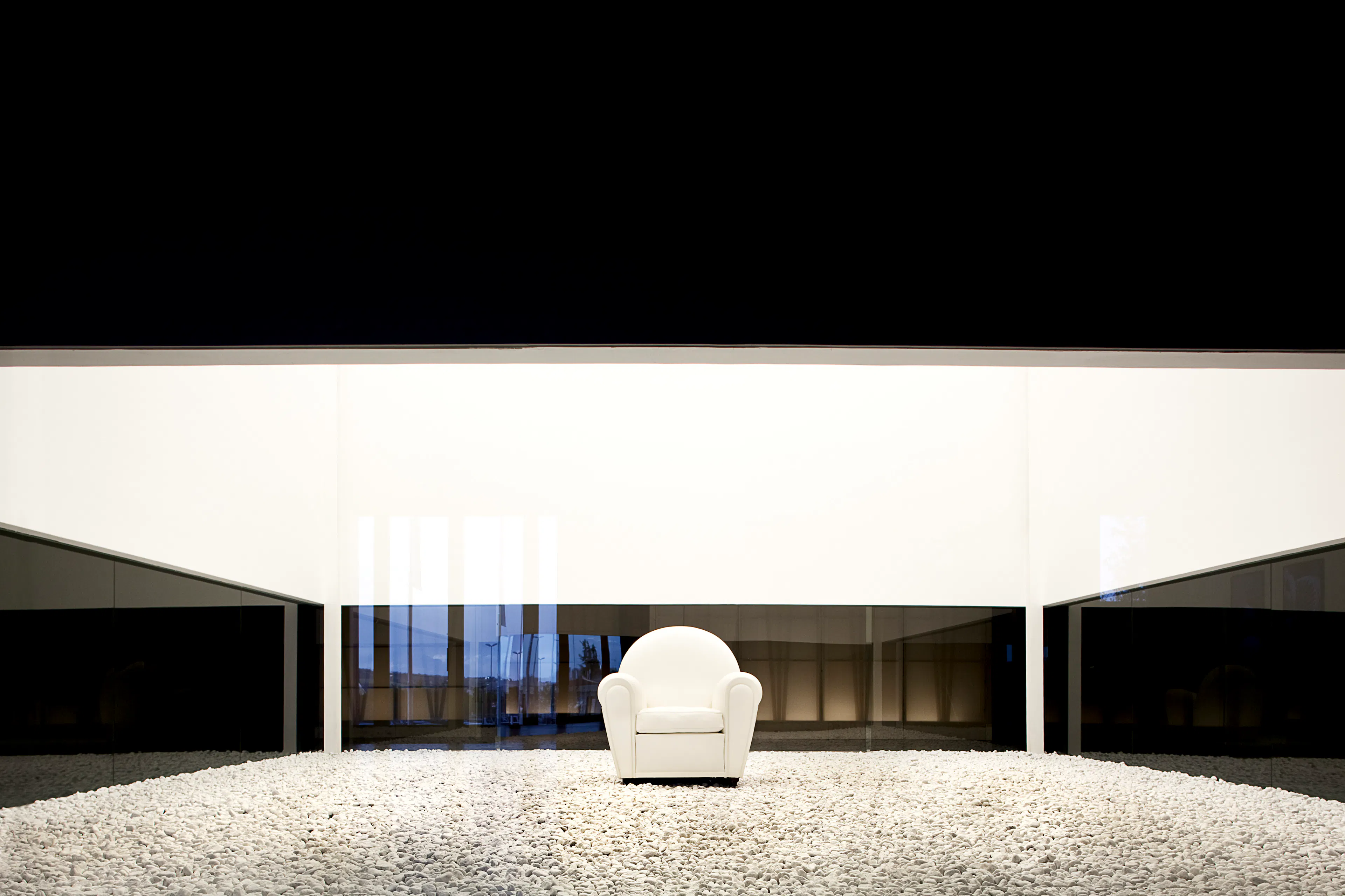 EARTH STATIONS MANY HANDS — 15