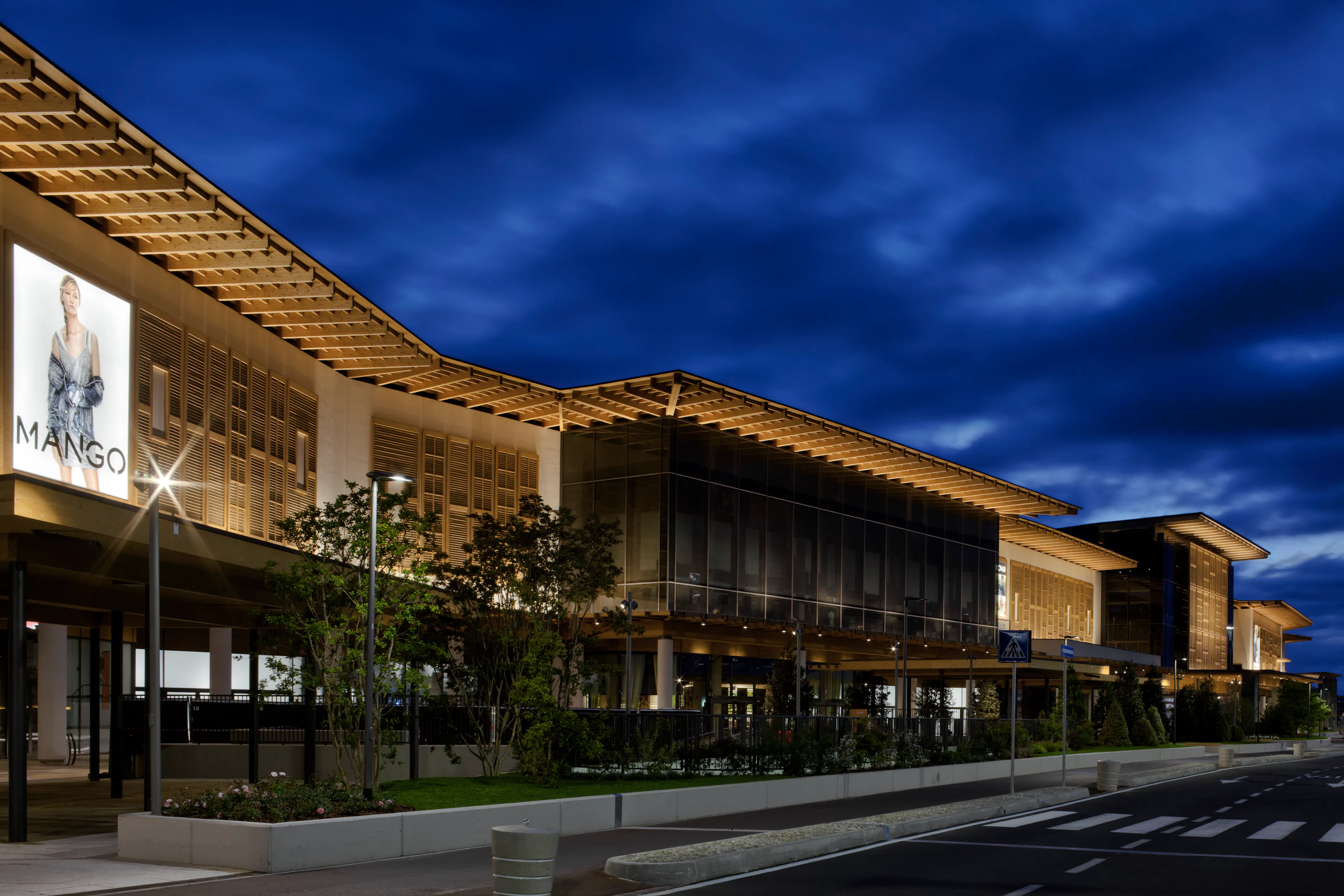 EARTH STATIONS MANY HANDS — 12