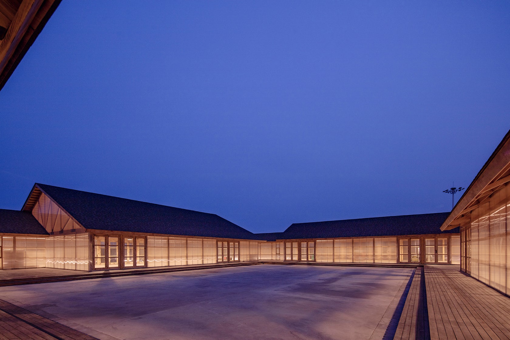 © ARCHSTUDIO