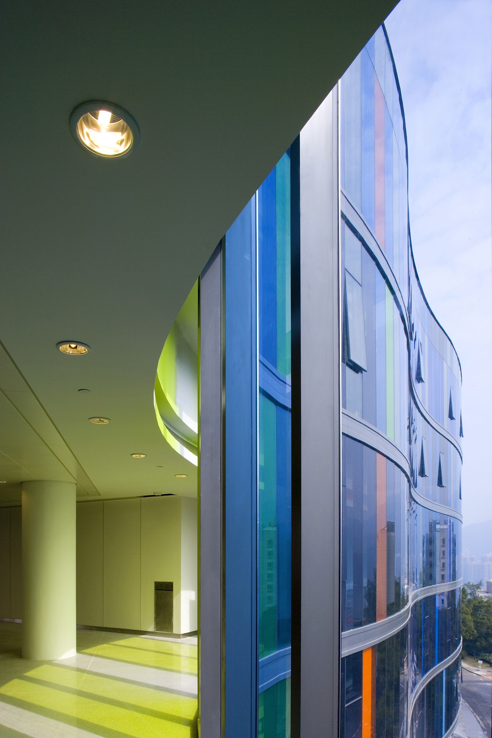 Centralised Science Laboratories by RMJM - Architizer